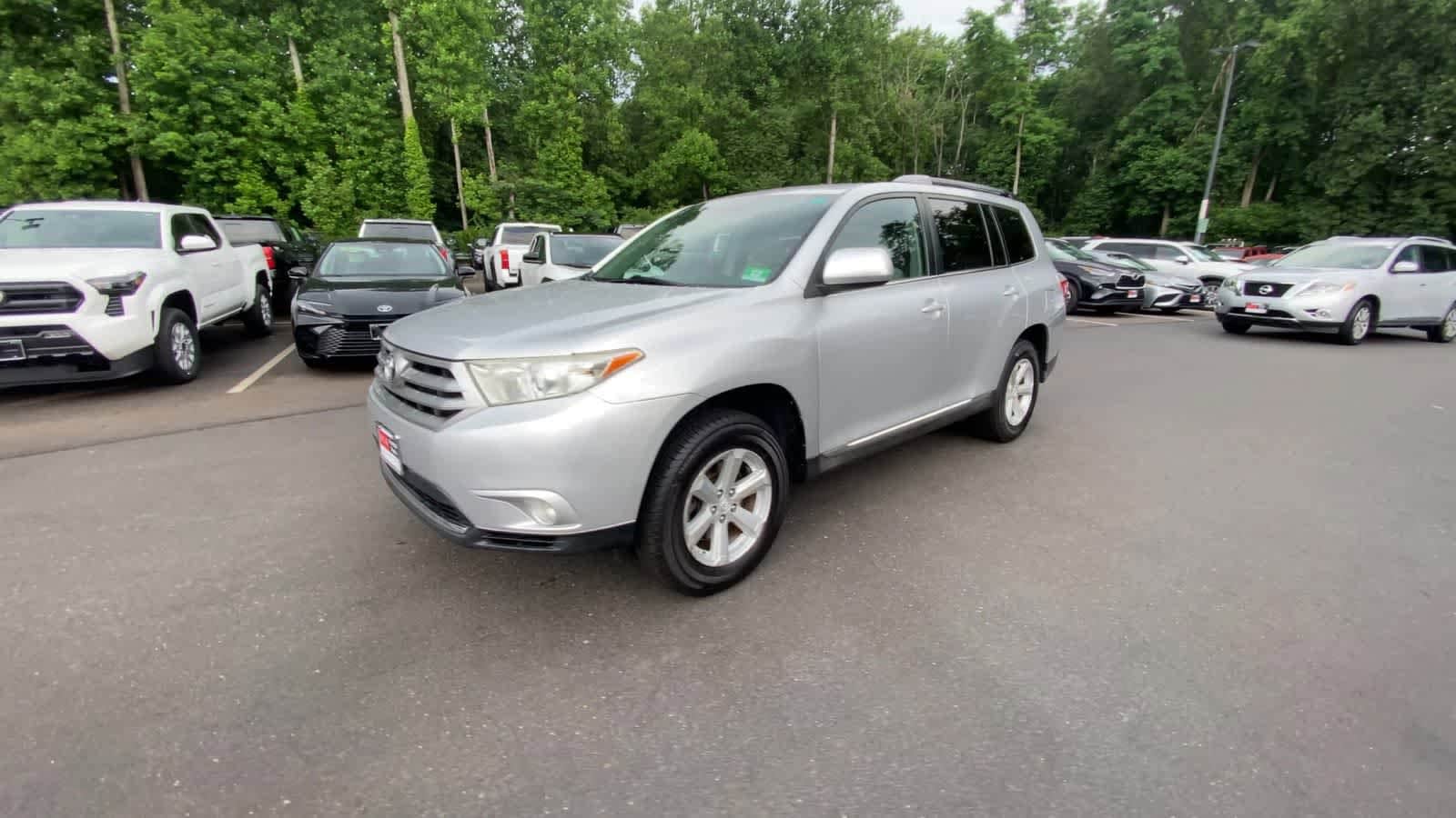 Thumbnail: 2013 Toyota Highlander - 4
