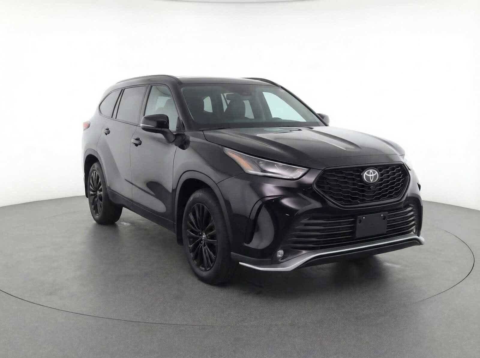 Thumbnail: 2025 Toyota Highlander - 3