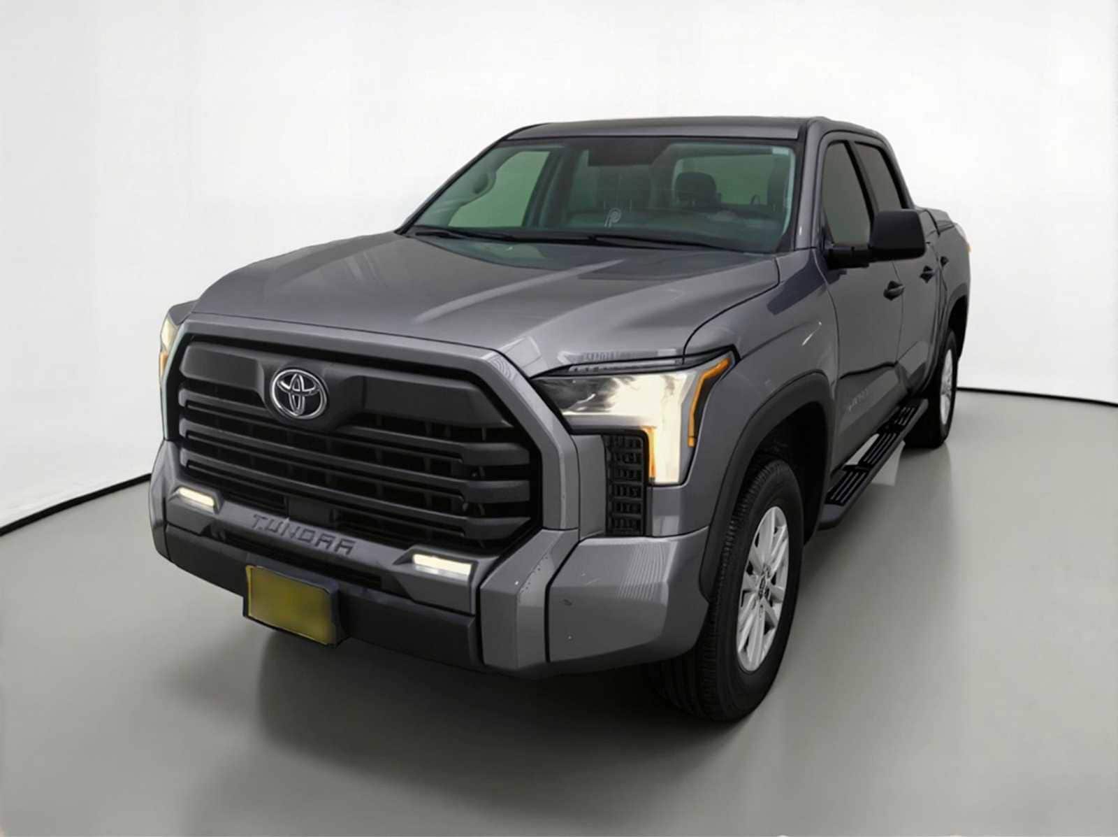 2023 Toyota Tundra SR5's photo