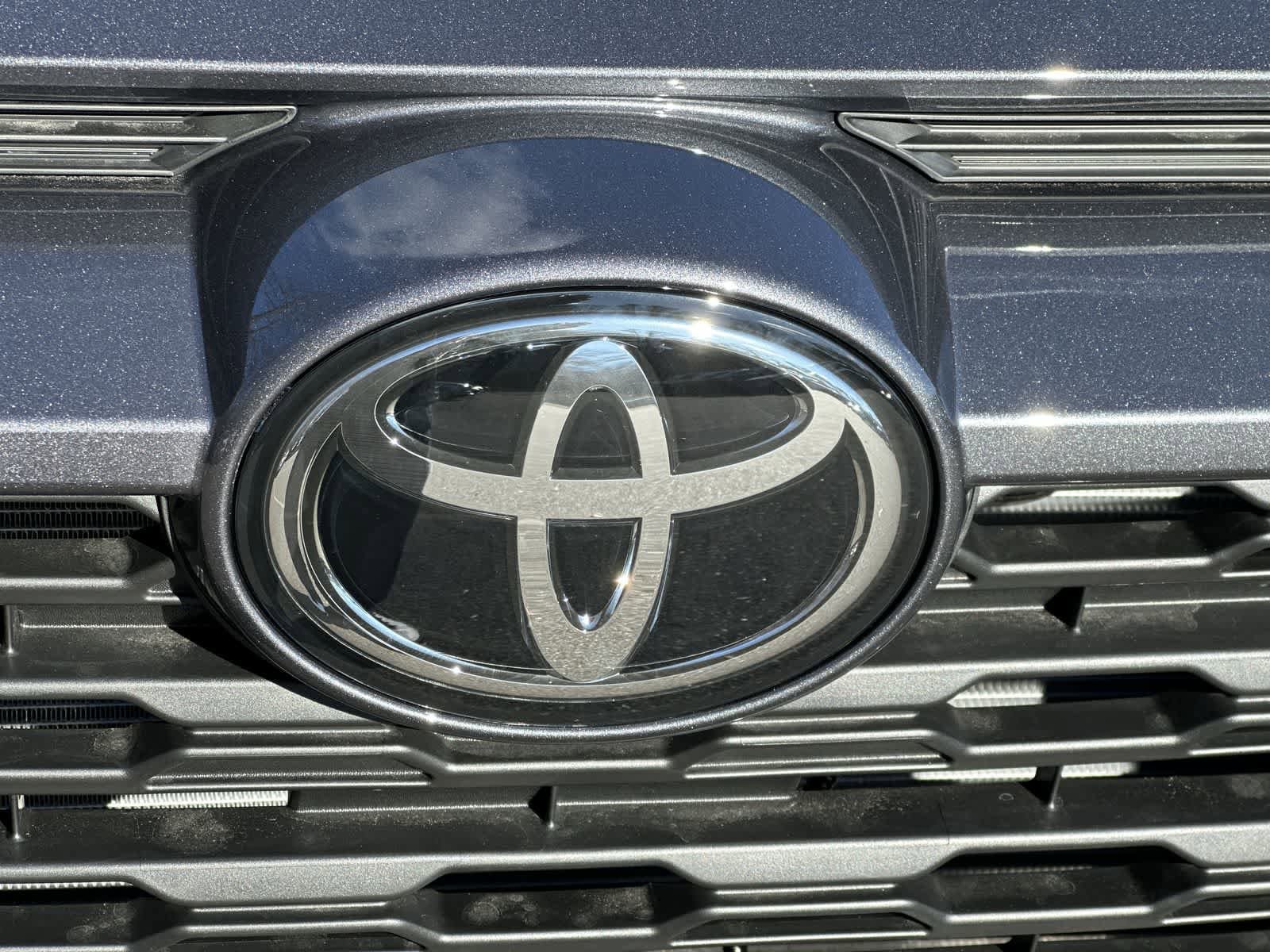 Thumbnail: 2025 Toyota RAV4 - 13