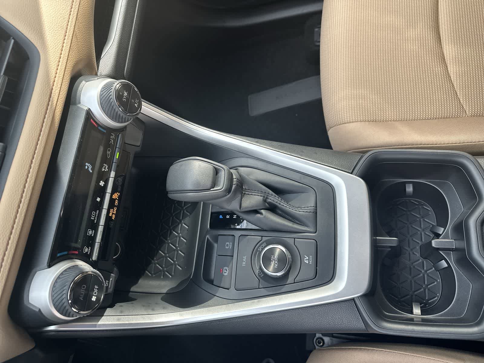 Thumbnail: 2025 Toyota RAV4 - 22