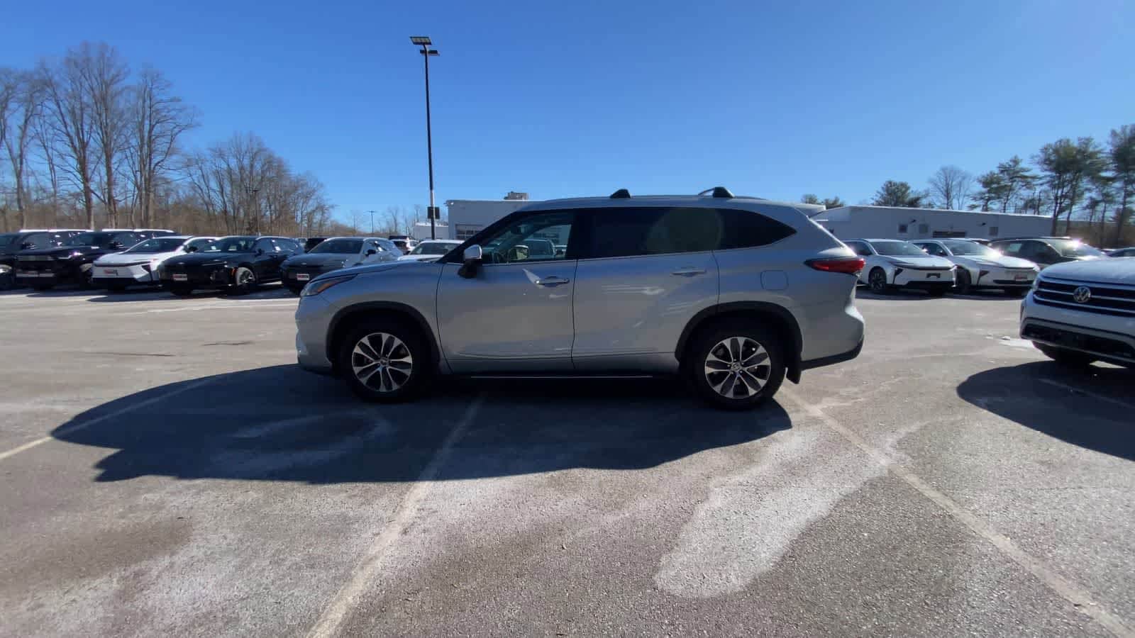 Thumbnail: 2021 Toyota Highlander - 9