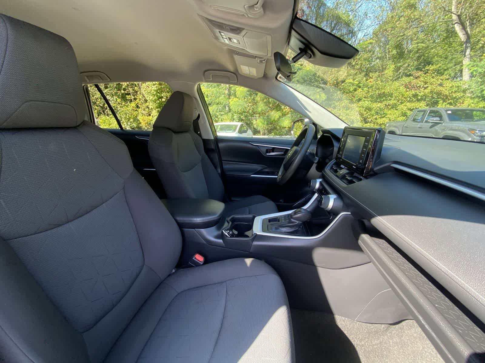 Thumbnail: 2021 Toyota RAV4 - 20