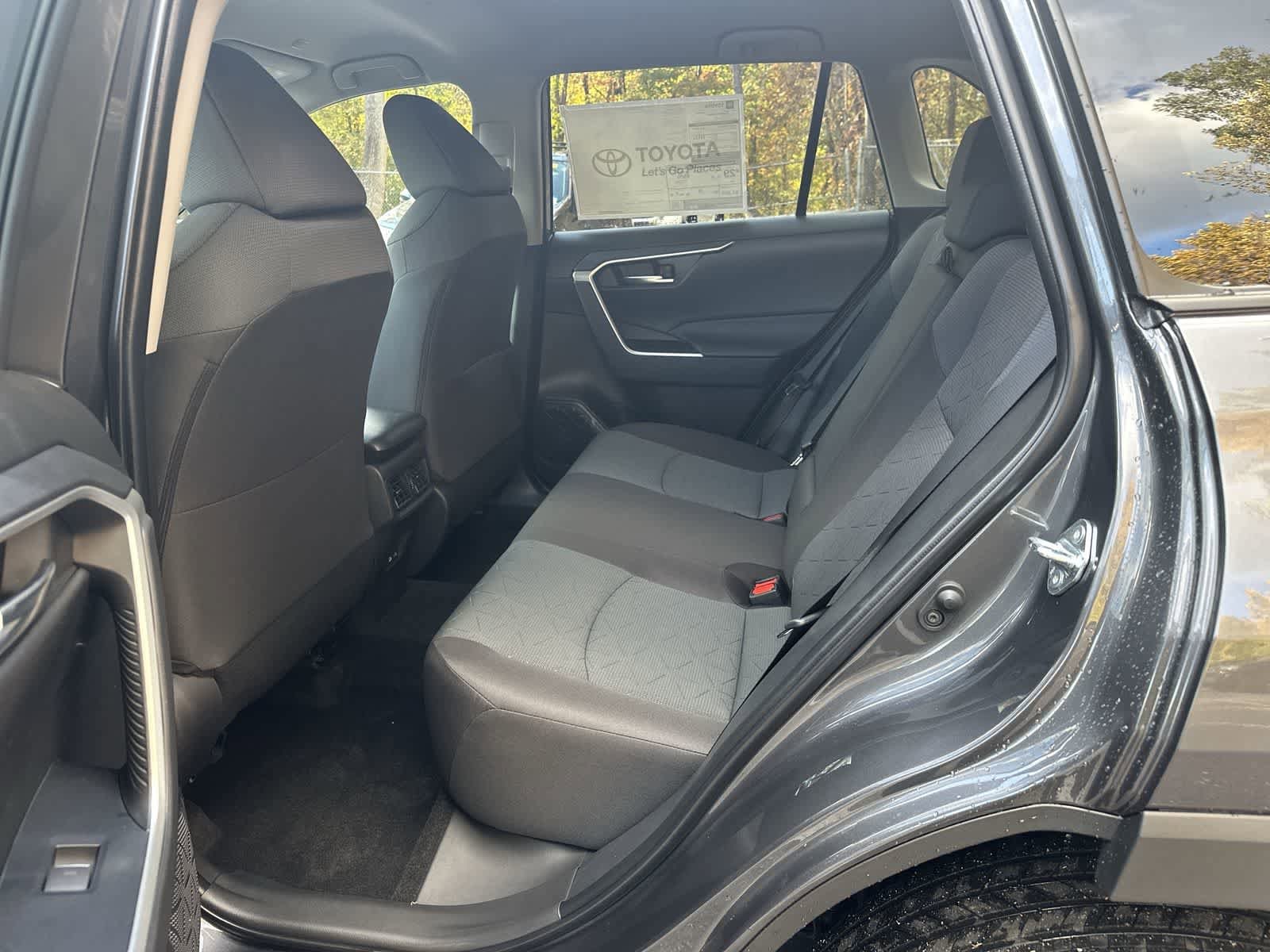 Thumbnail: 2025 Toyota RAV4 - 24