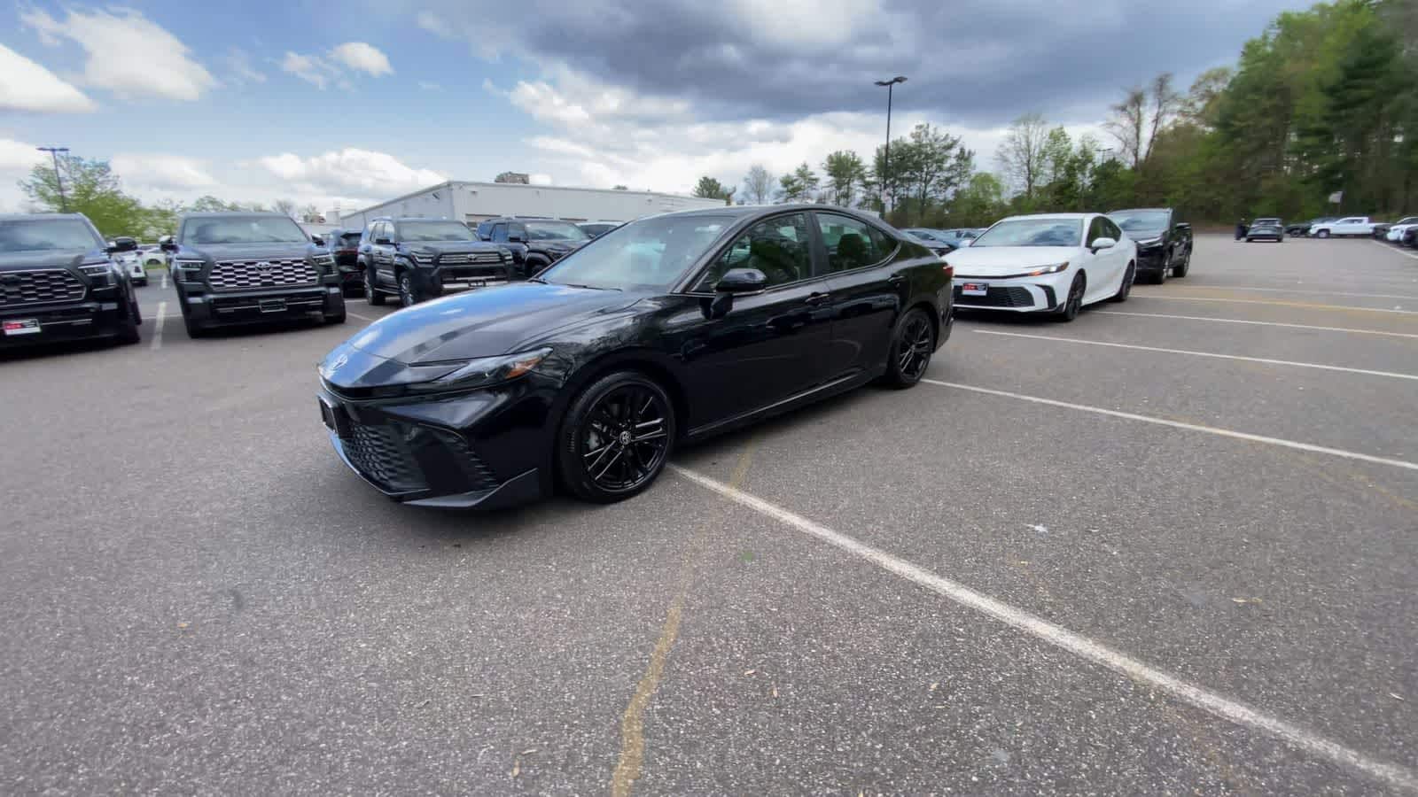 Thumbnail: 2025 Toyota Camry - 9