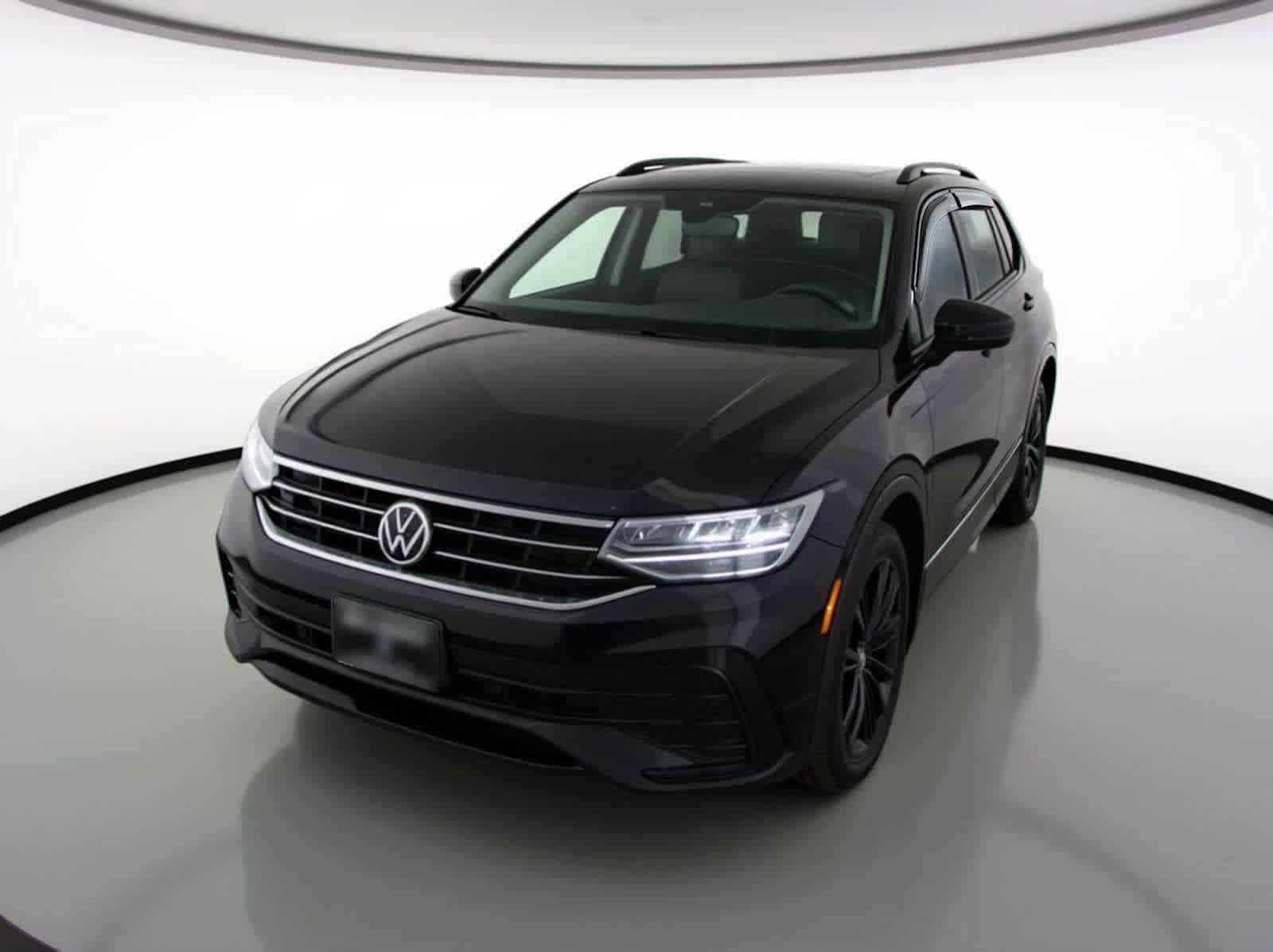 Thumbnail: 2022 Volkswagen Tiguan - 1