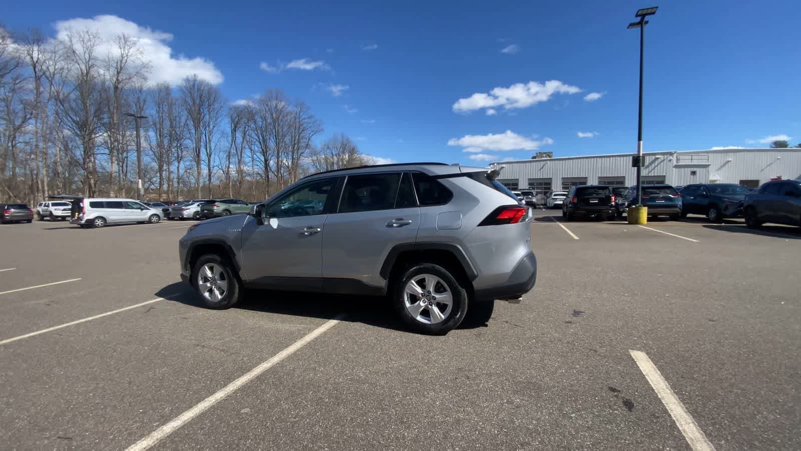 Thumbnail: 2021 Toyota RAV4 - 10