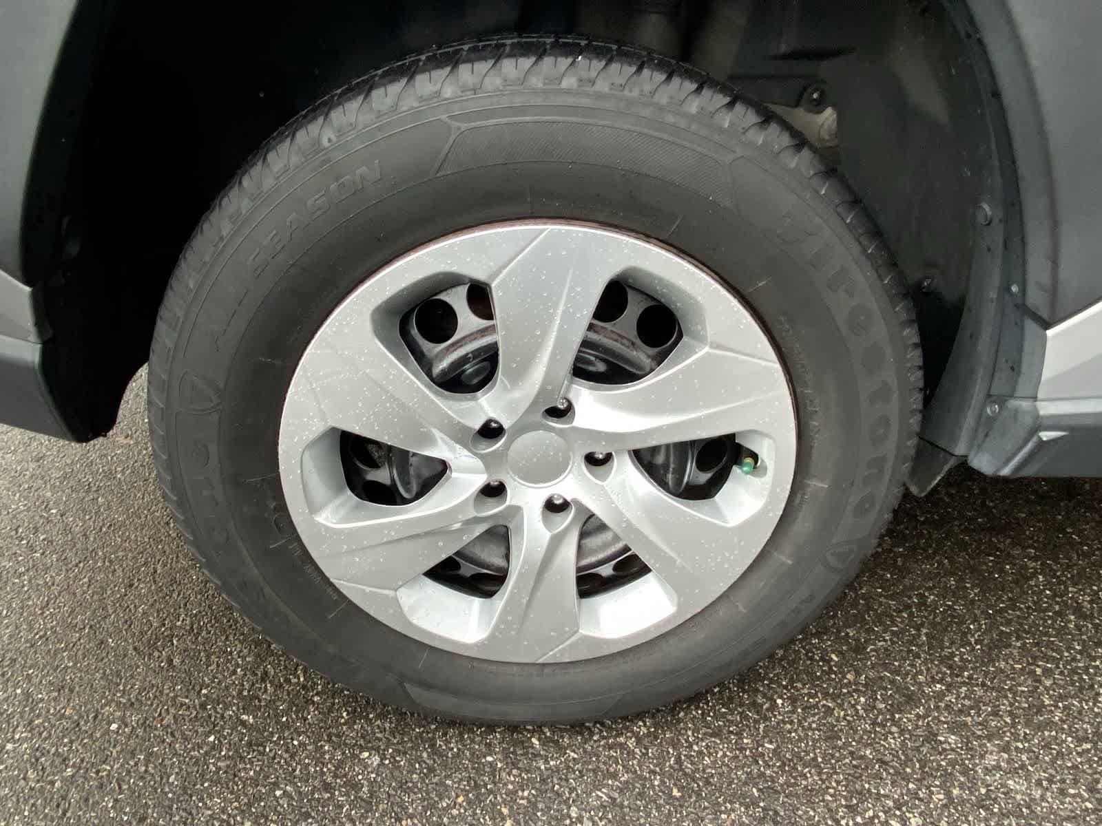 Thumbnail: 2019 Toyota RAV4 - 18