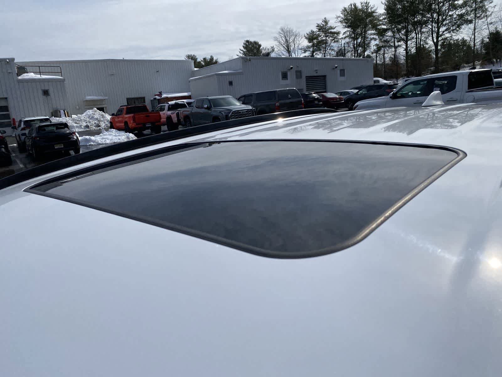 Thumbnail: 2025 Toyota RAV4 - 15