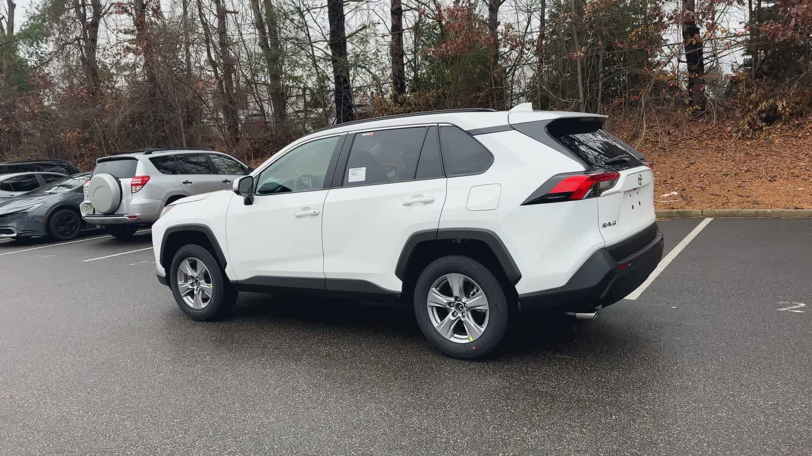 Thumbnail: 2025 Toyota RAV4 - 6