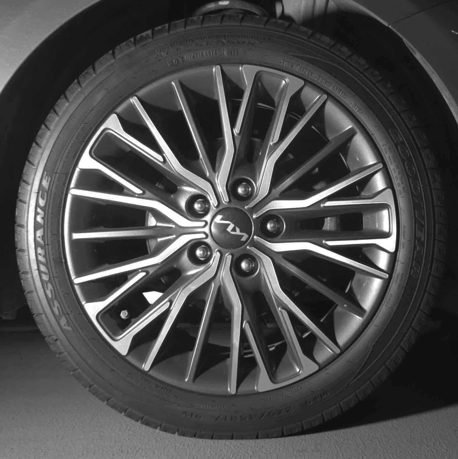 Thumbnail: 2022 Kia Forte - 10