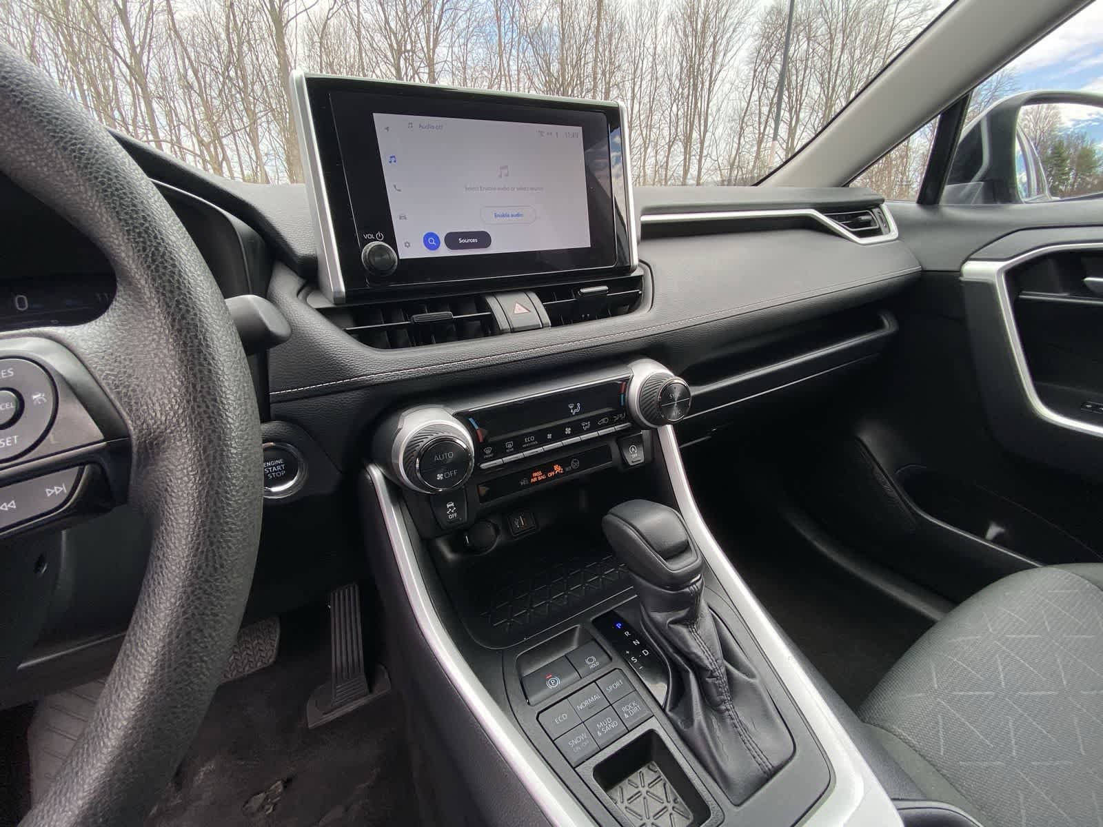 Thumbnail: 2025 Toyota RAV4 - 20