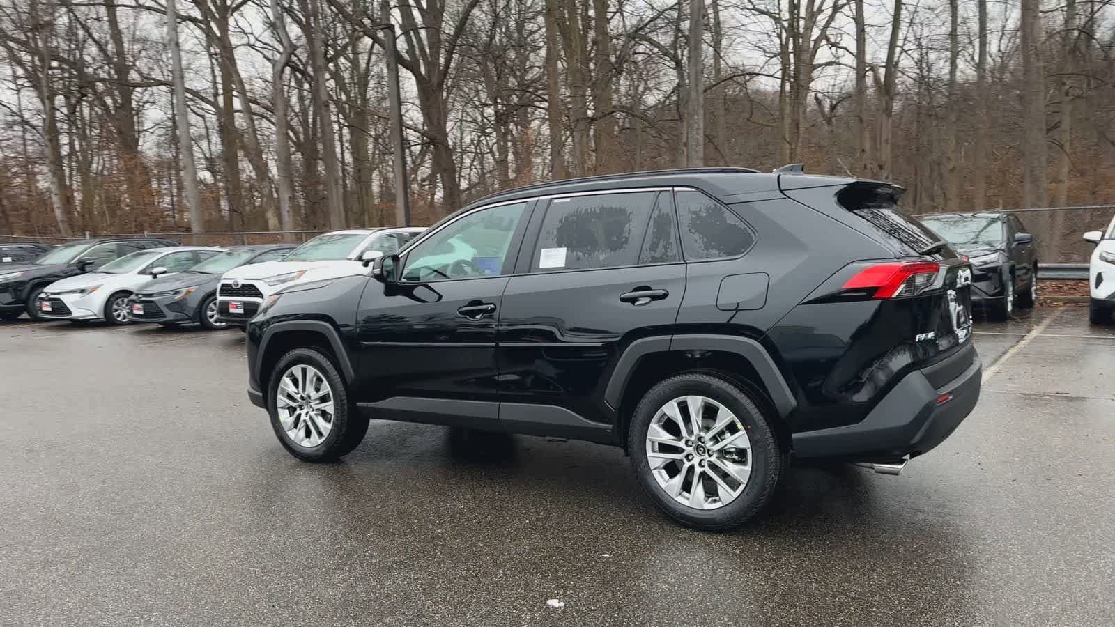 Thumbnail: 2025 Toyota RAV4 - 6