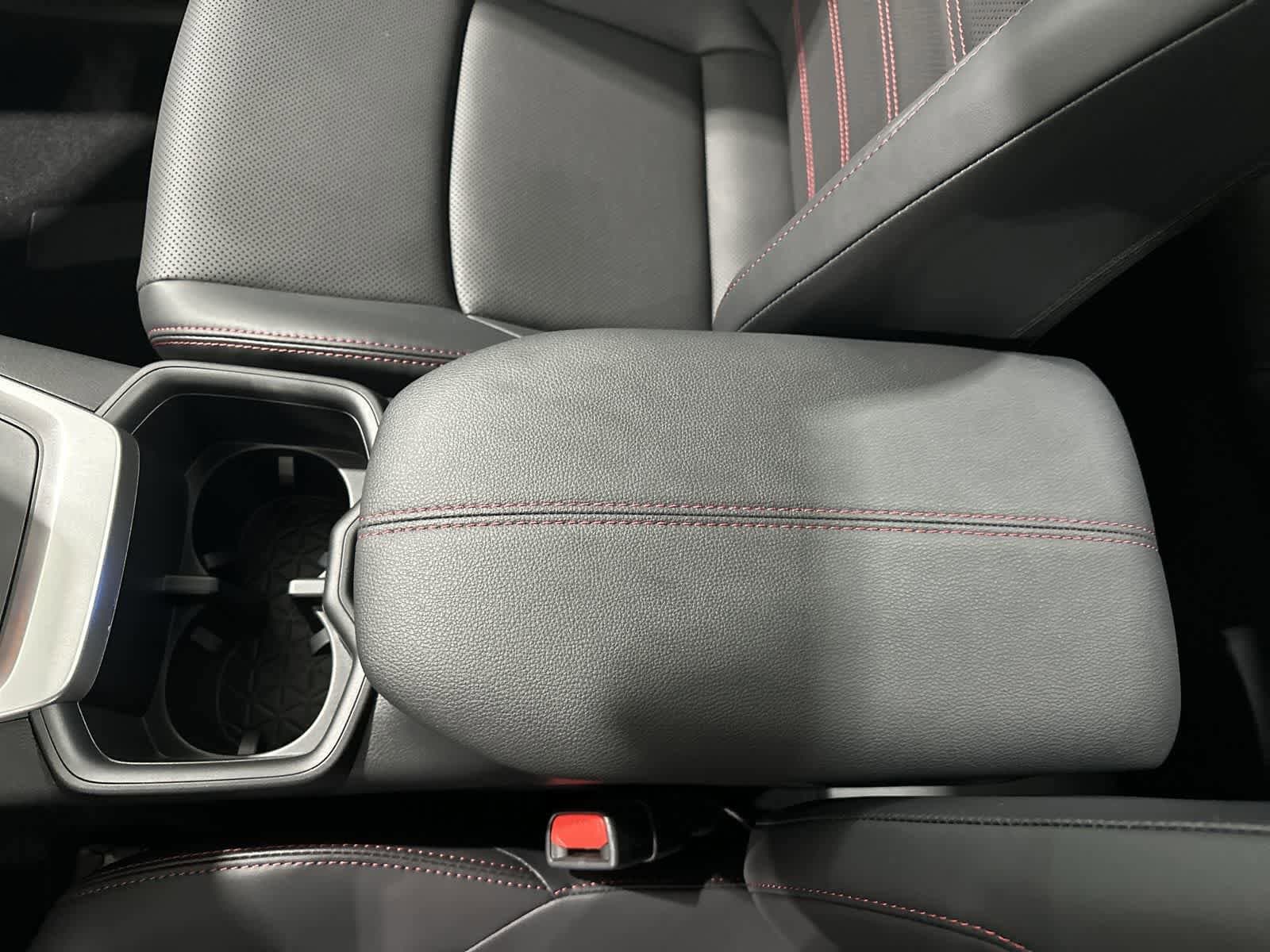 Thumbnail: 2025 Toyota RAV4 - 25