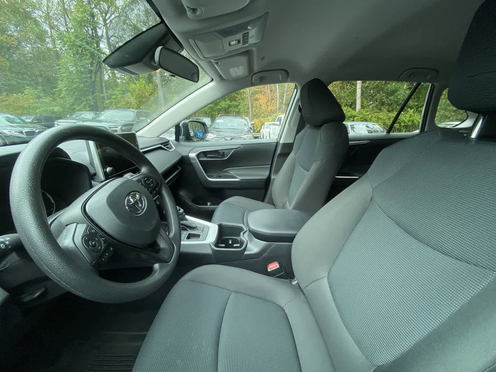 Thumbnail: 2025 Toyota RAV4 - 9