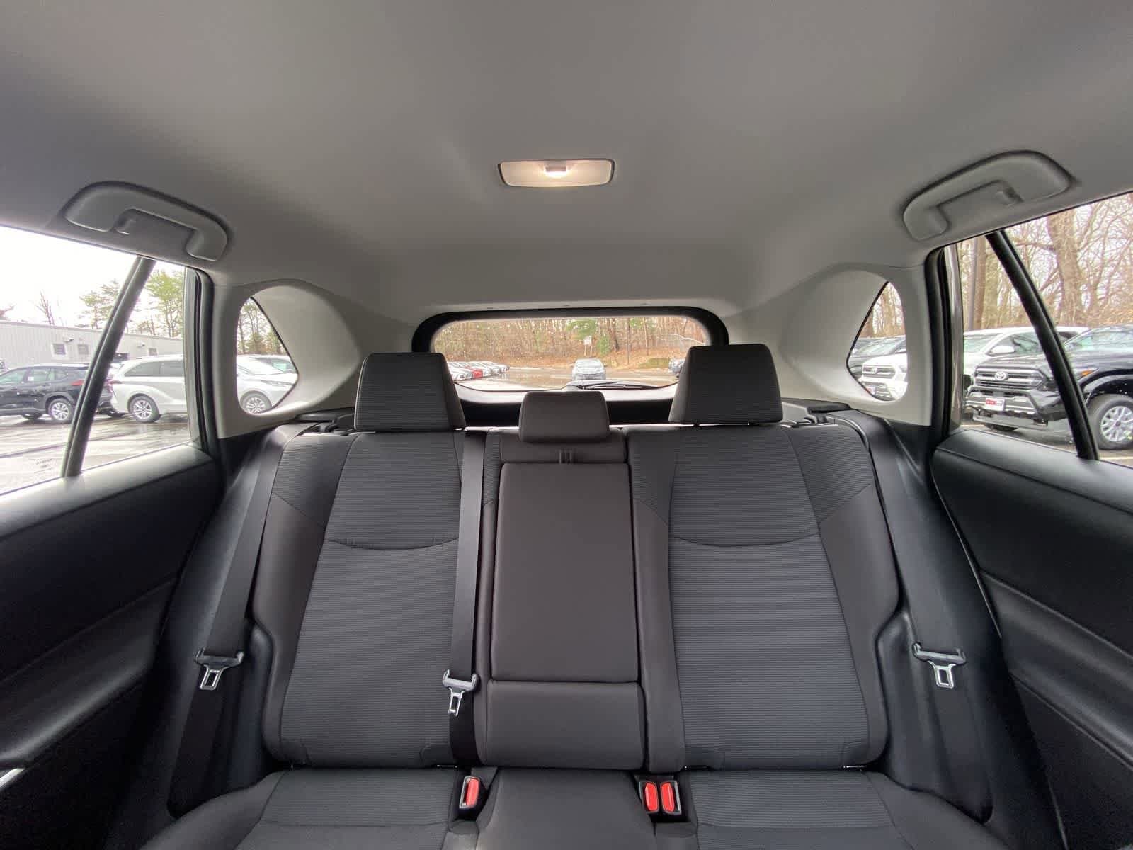 Thumbnail: 2025 Toyota RAV4 - 32