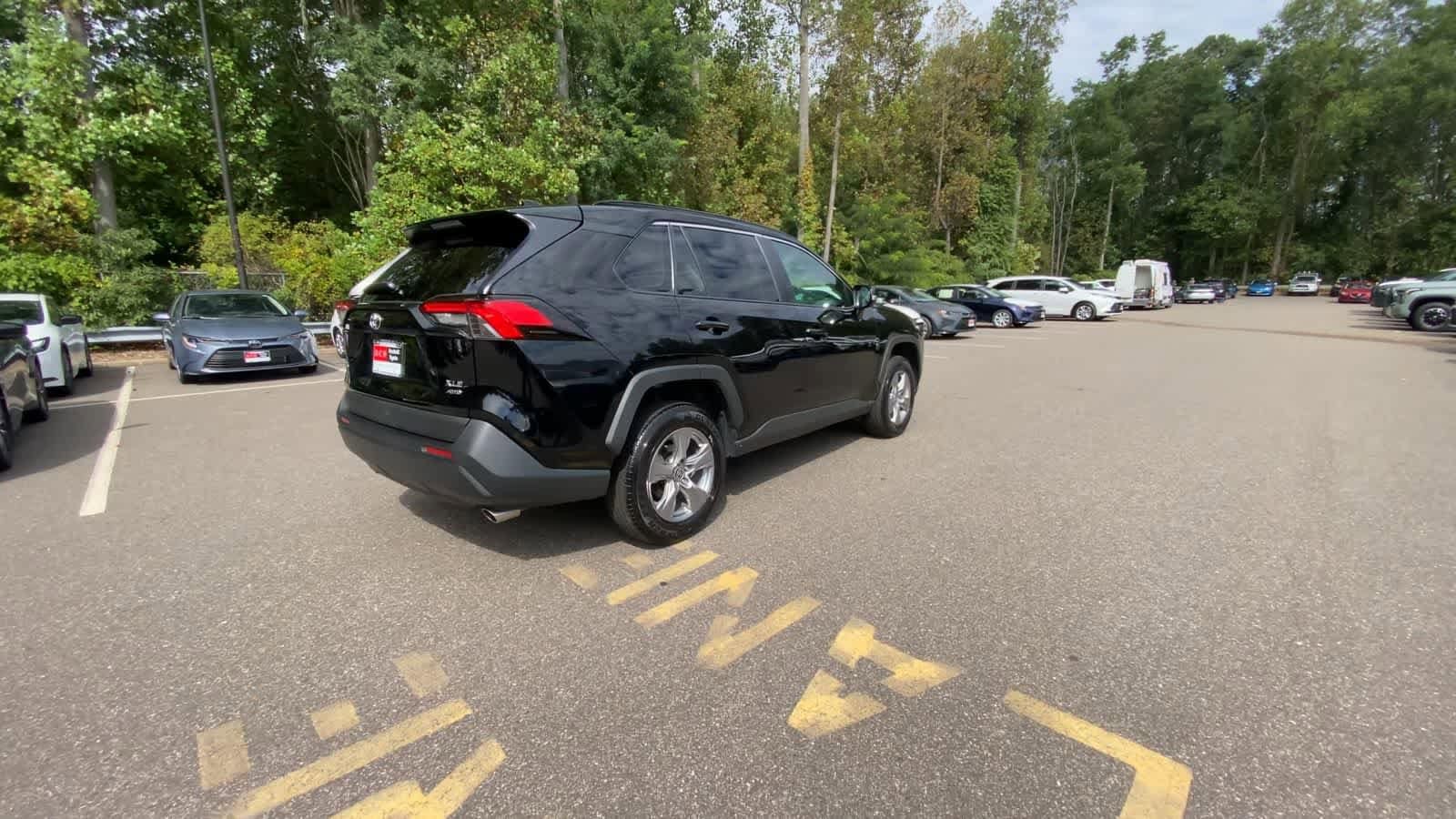 Thumbnail: 2024 Toyota RAV4 - 8