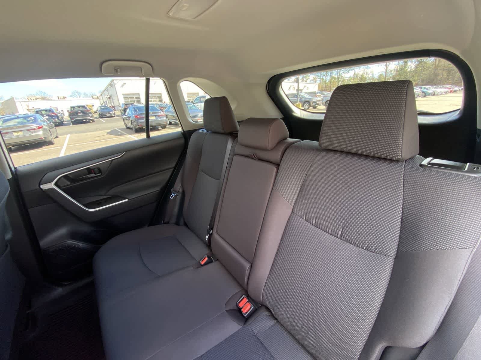 Thumbnail: 2025 Toyota RAV4 - 24