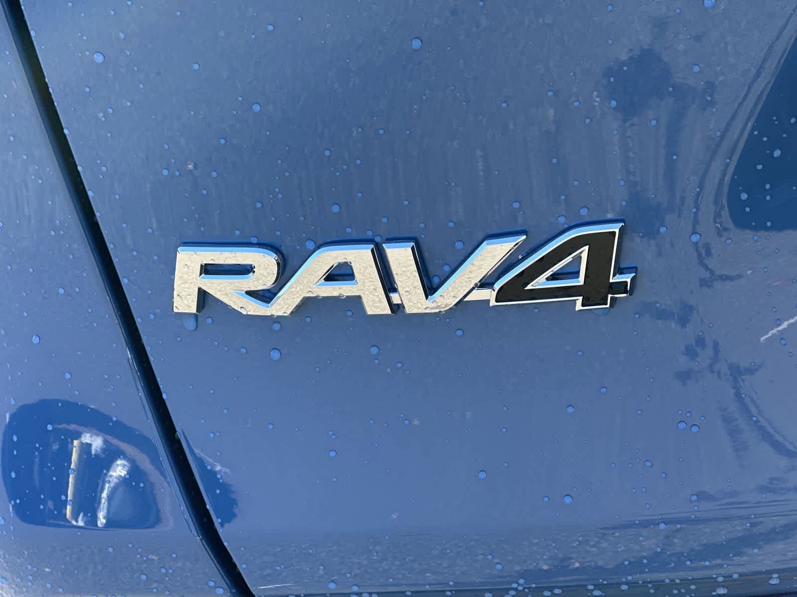 Thumbnail: 2025 Toyota RAV4 - 18