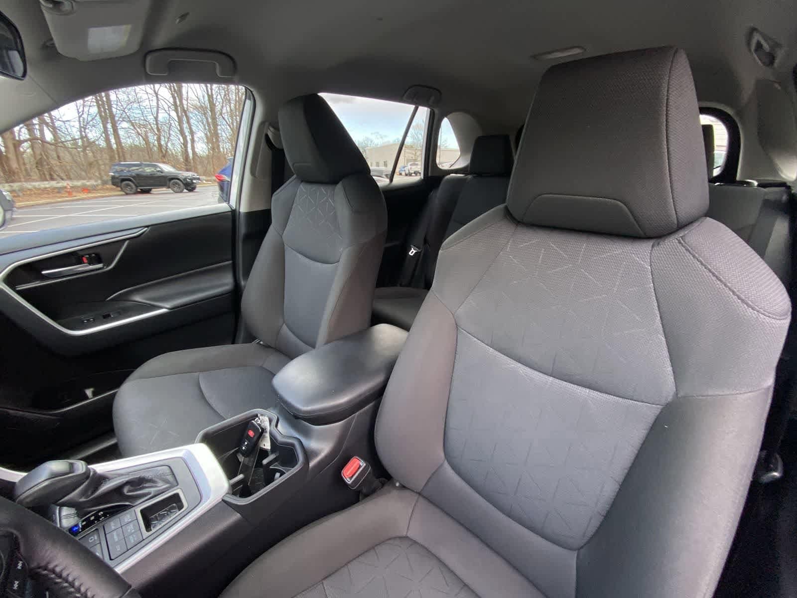 Thumbnail: 2024 Toyota RAV4 - 25