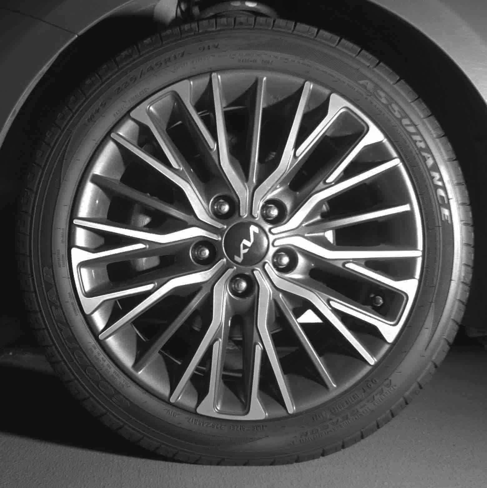 Thumbnail: 2022 Kia Forte - 9