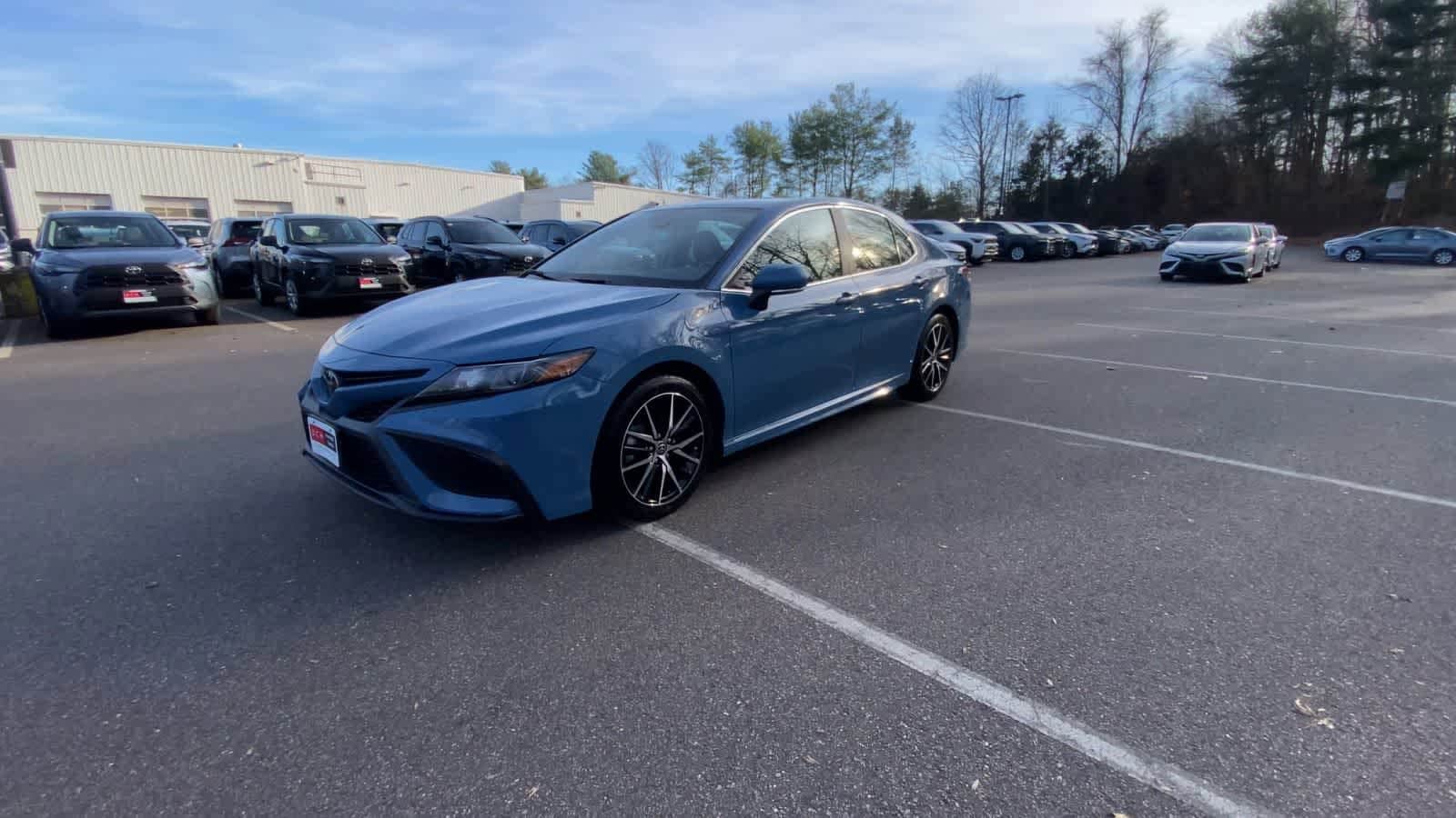 Thumbnail: 2023 Toyota Camry - 12