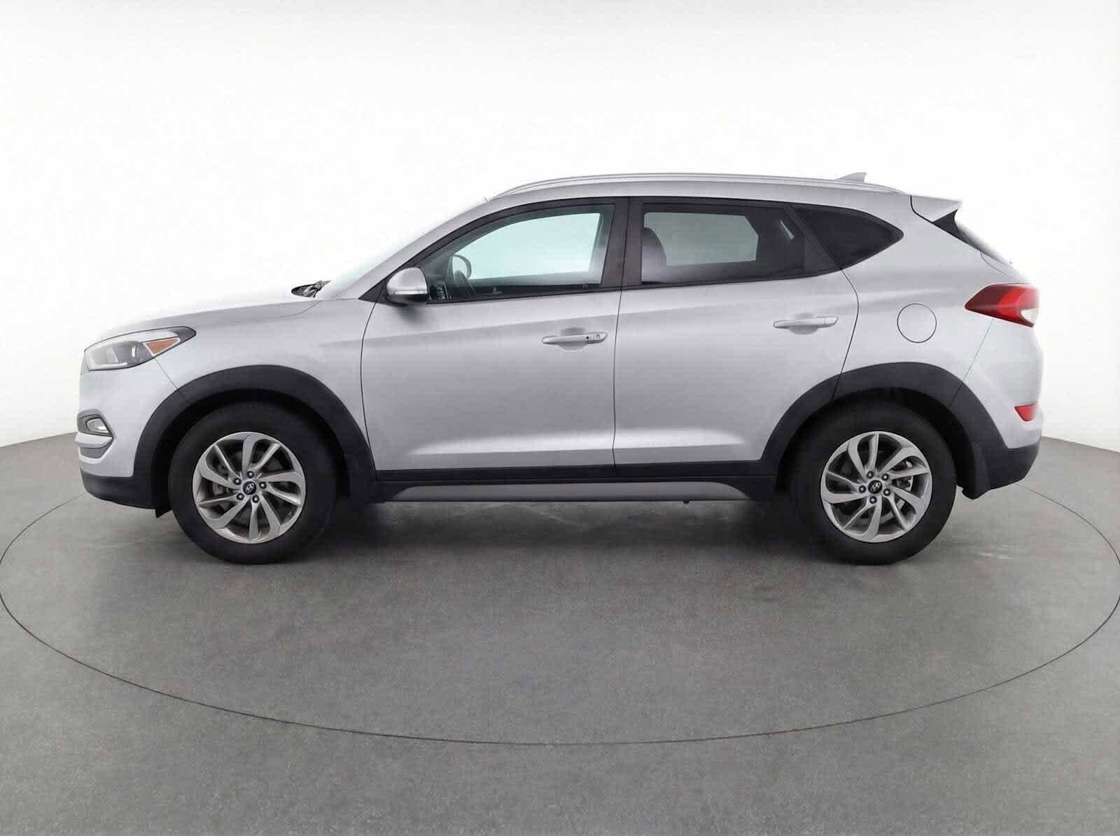 Thumbnail: 2017 Hyundai Tucson - 10