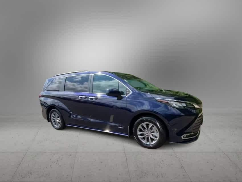 Certified 2021 Toyota Sienna XLE with VIN 5TDYSKFC6MS028706 for sale in Freehold, NJ