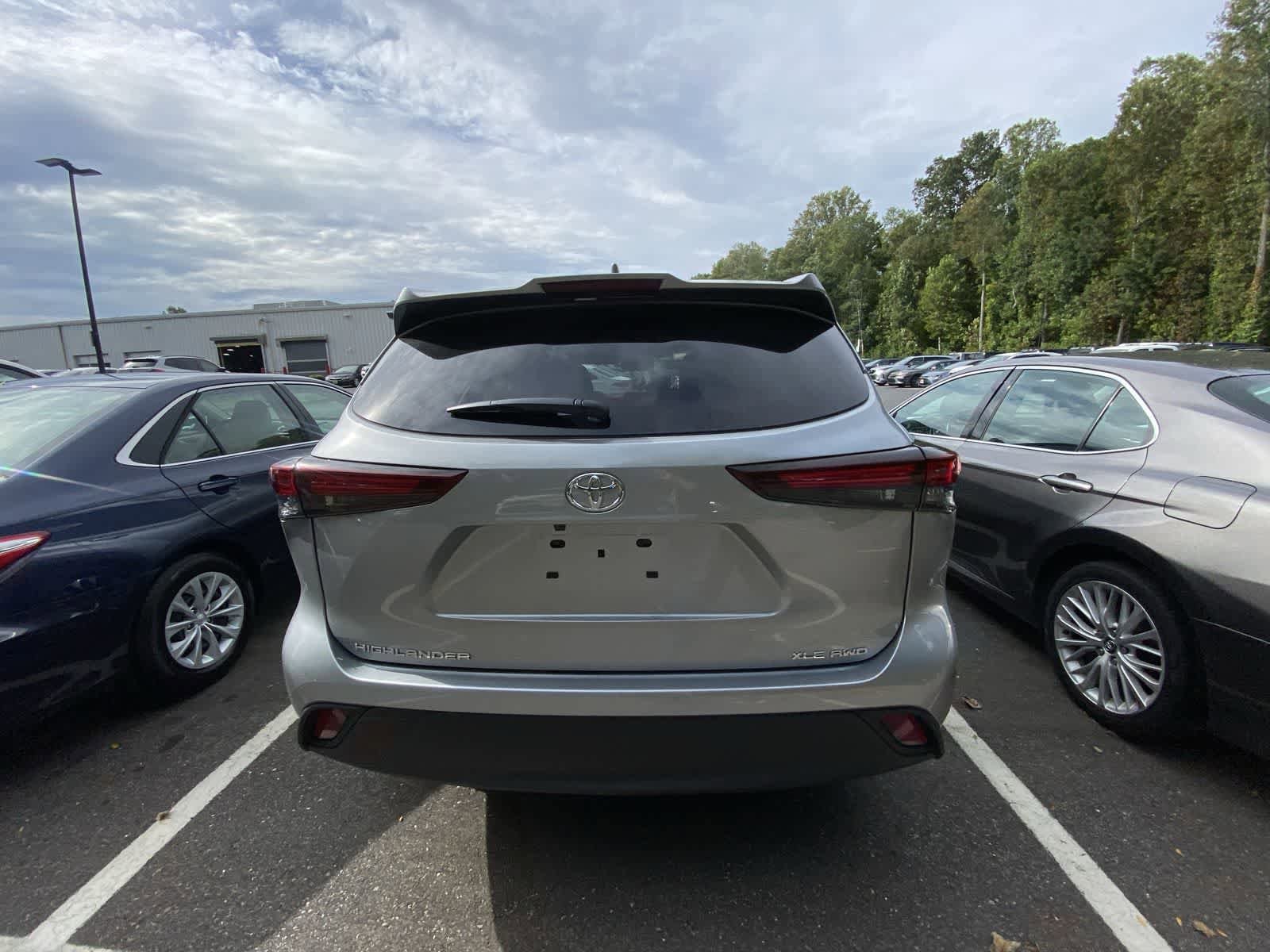 Thumbnail: 2025 Toyota Highlander - 8
