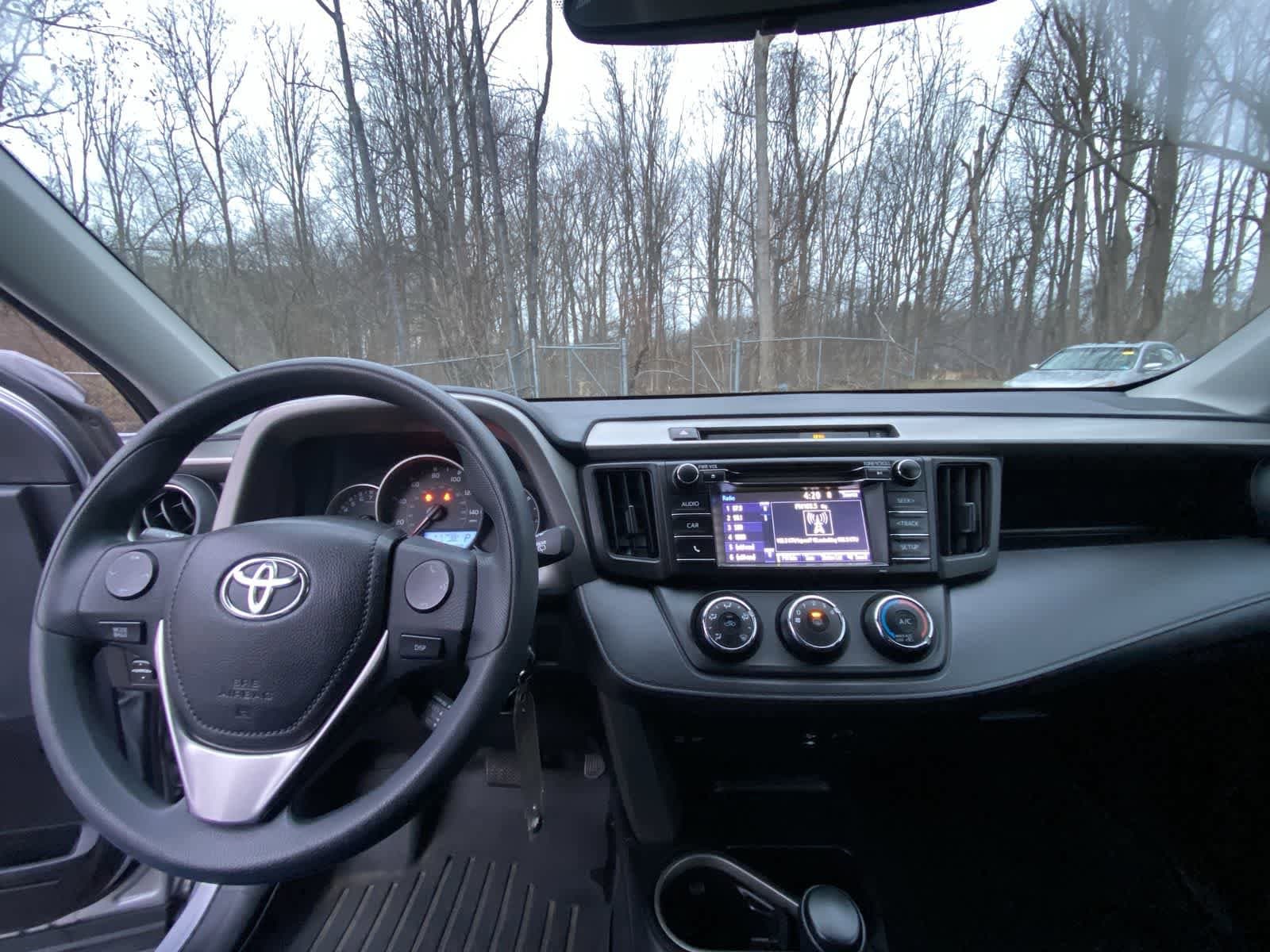 Thumbnail: 2016 Toyota RAV4 - 24
