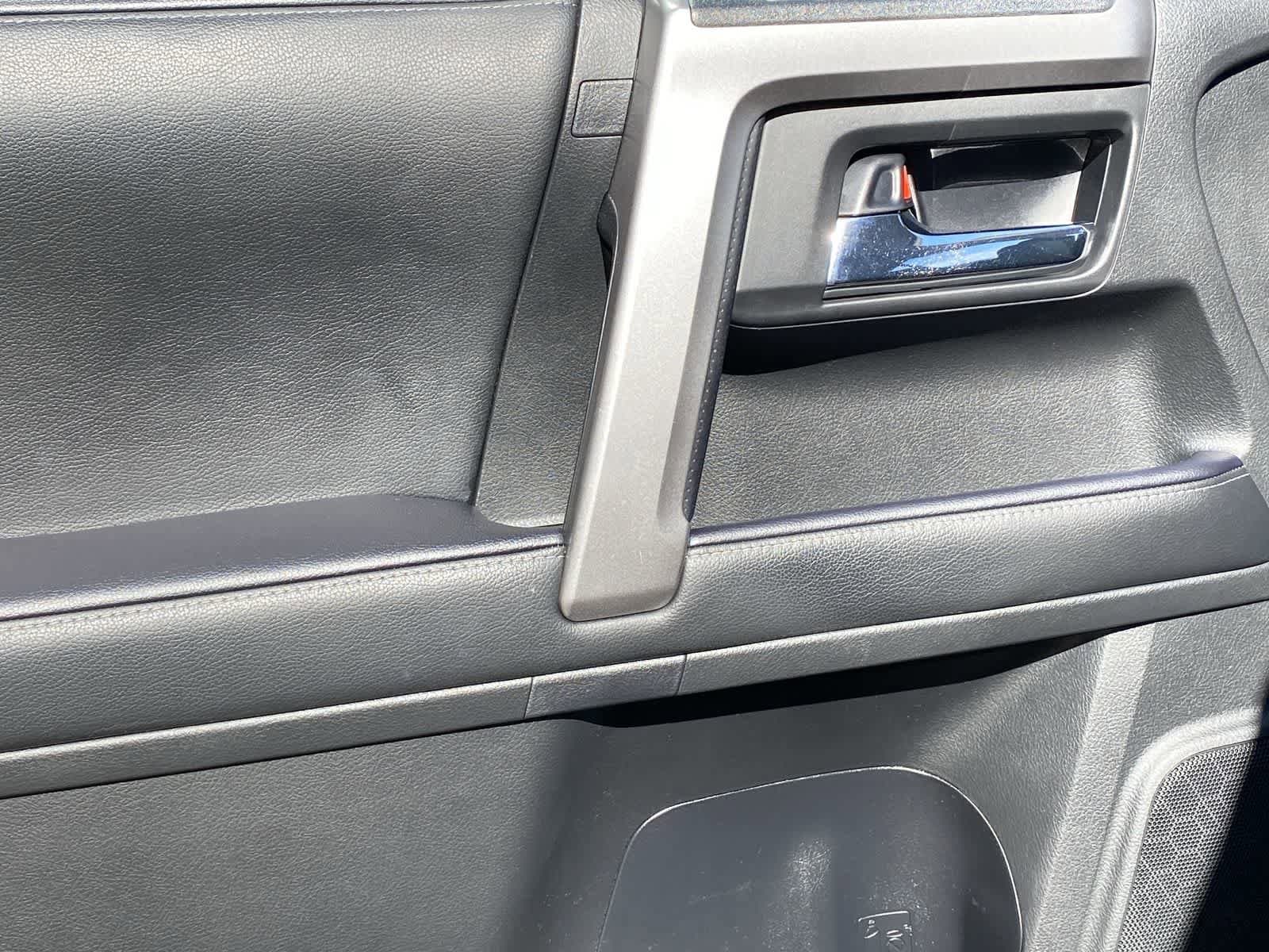 Thumbnail: 2020 Toyota 4Runner - 17