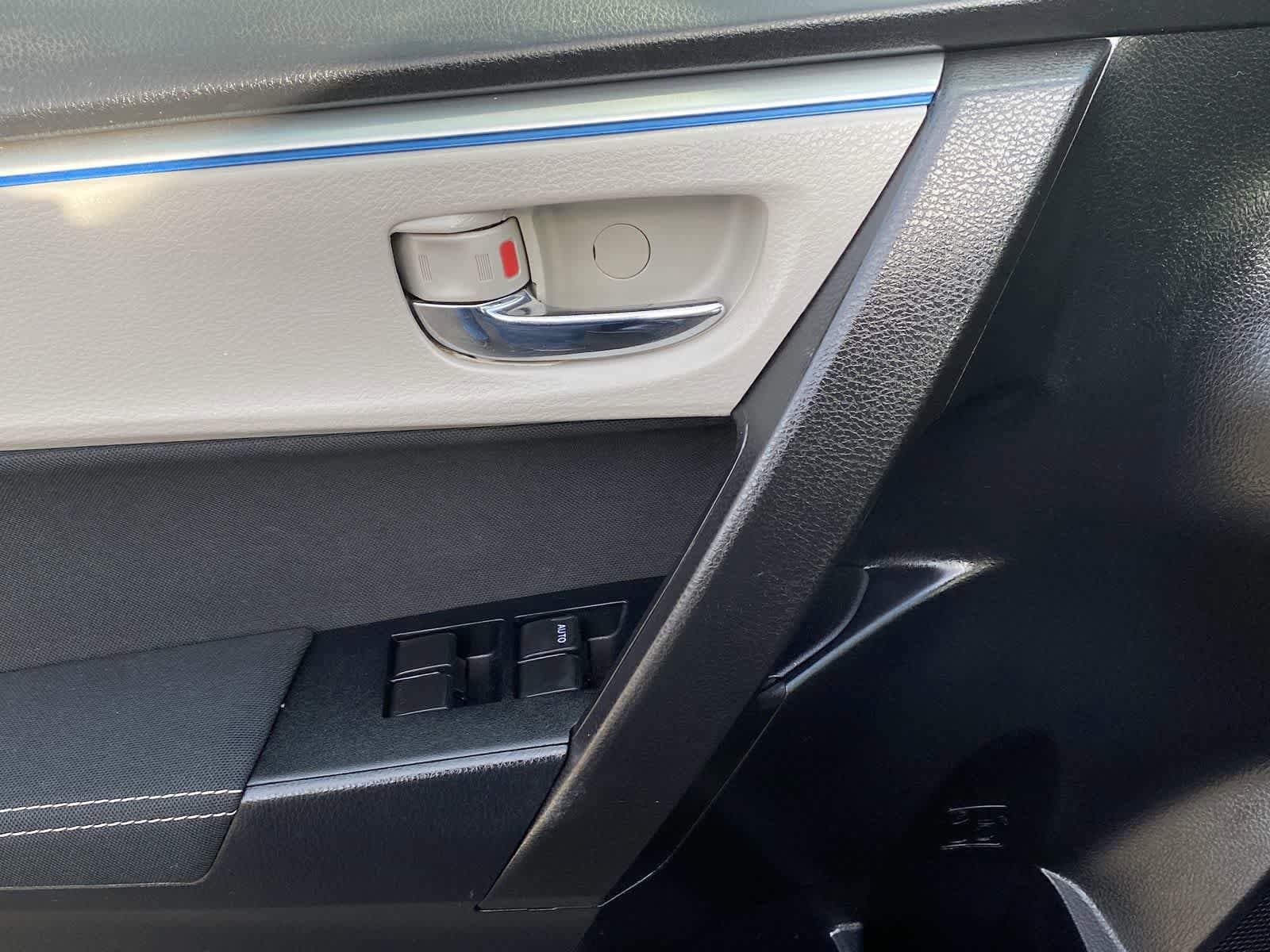 Thumbnail: 2014 Toyota Corolla - 21