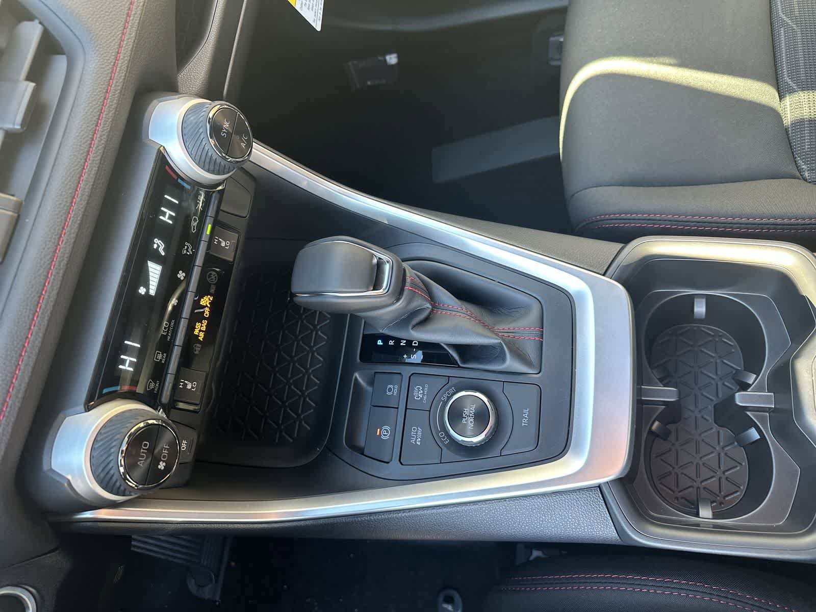 Thumbnail: 2025 Toyota RAV4 - 23