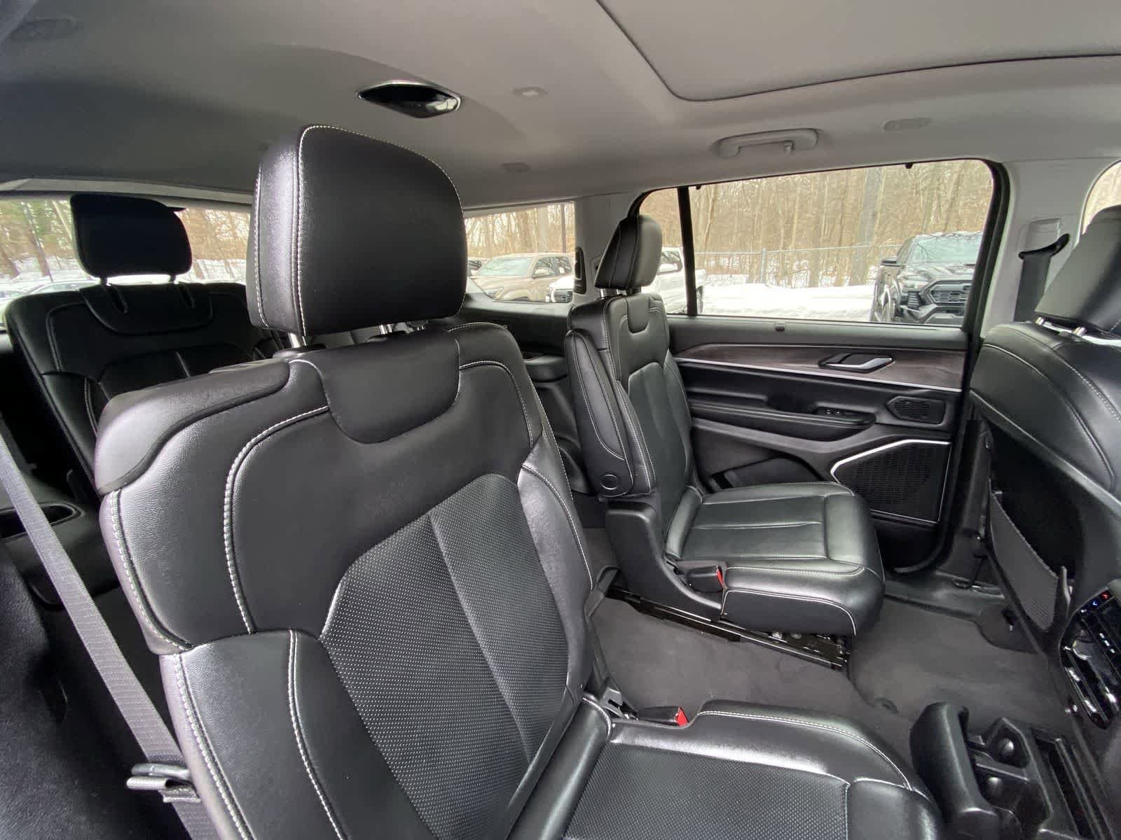 Thumbnail: 2022 Jeep Grand Cherokee - 27