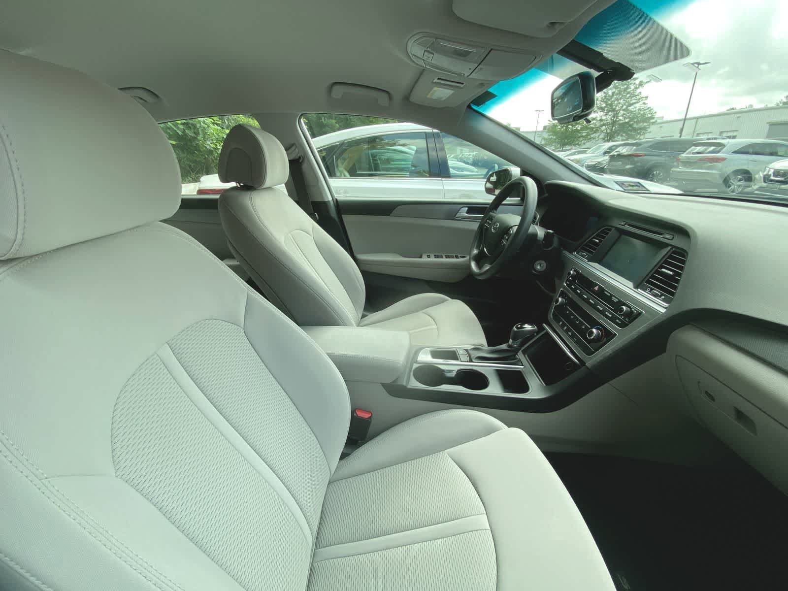 Thumbnail: 2017 Hyundai Sonata - 6