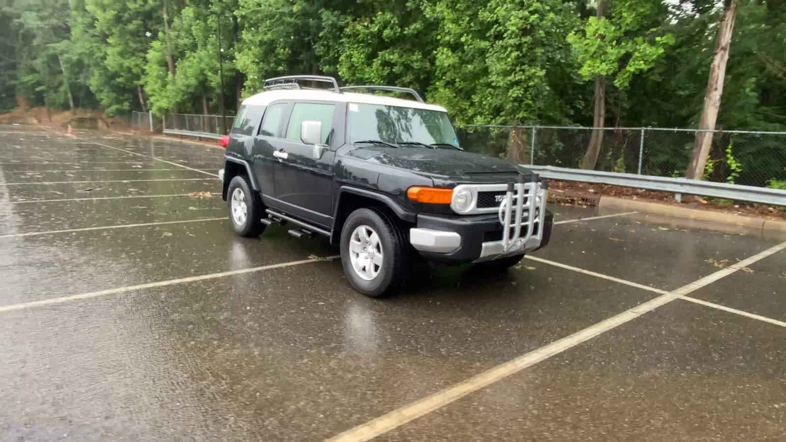 Thumbnail: 2008 Toyota FJ Cruiser - 3