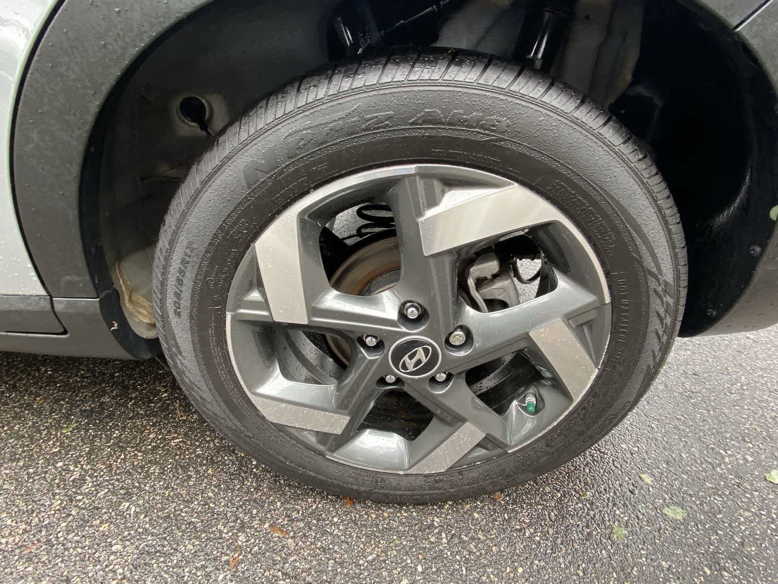 Thumbnail: 2023 Hyundai Venue - 12