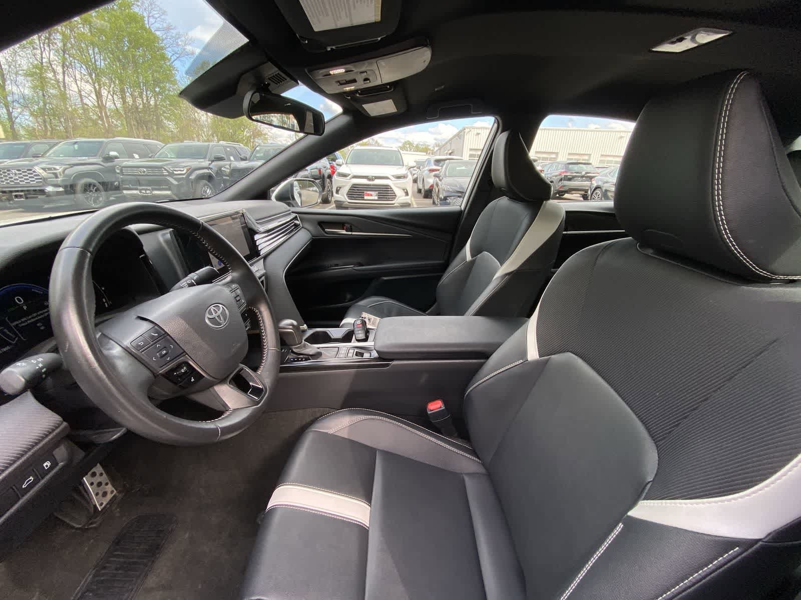 Thumbnail: 2025 Toyota Camry - 16