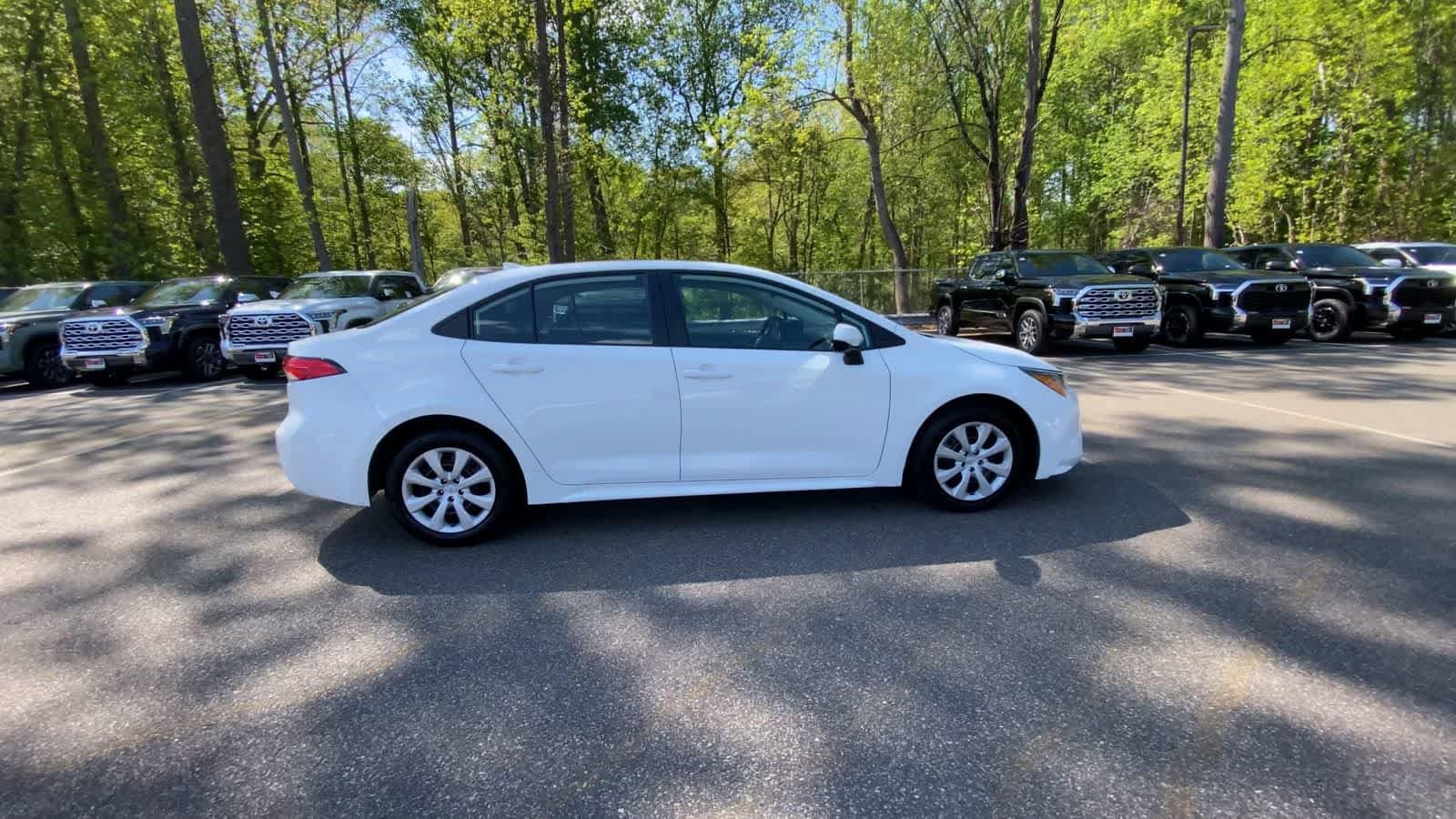 2024 Toyota Corolla LE - Photo 18