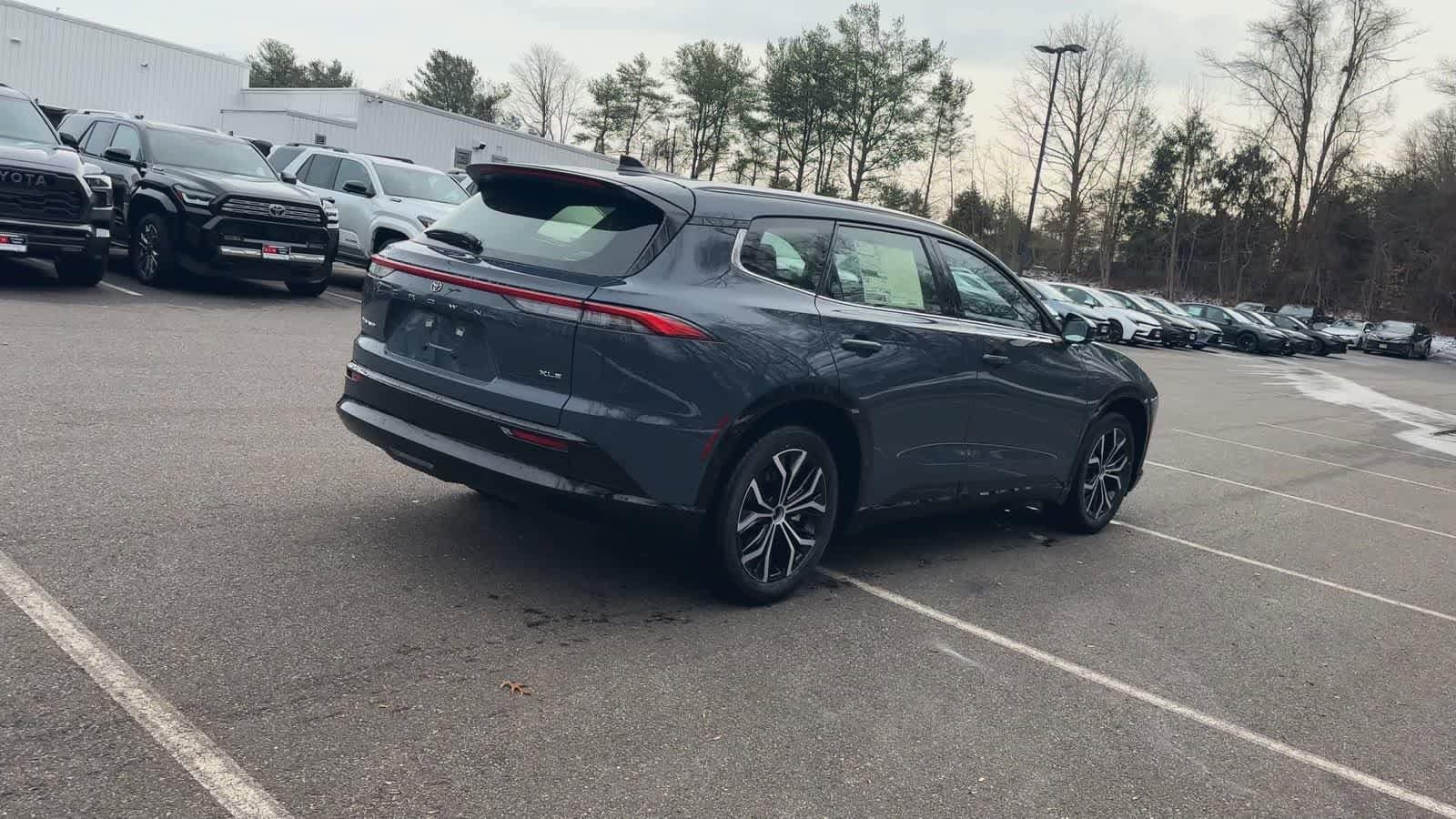 Thumbnail: 2026 Toyota Crown Signia - 8