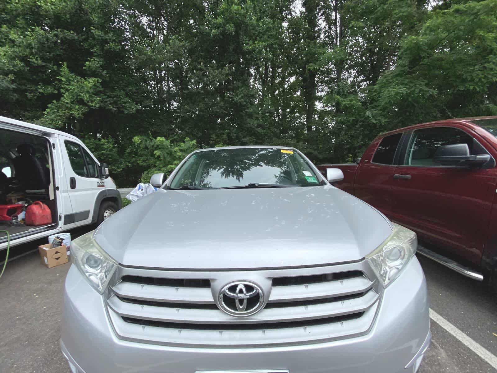 Thumbnail: 2013 Toyota Highlander - 2