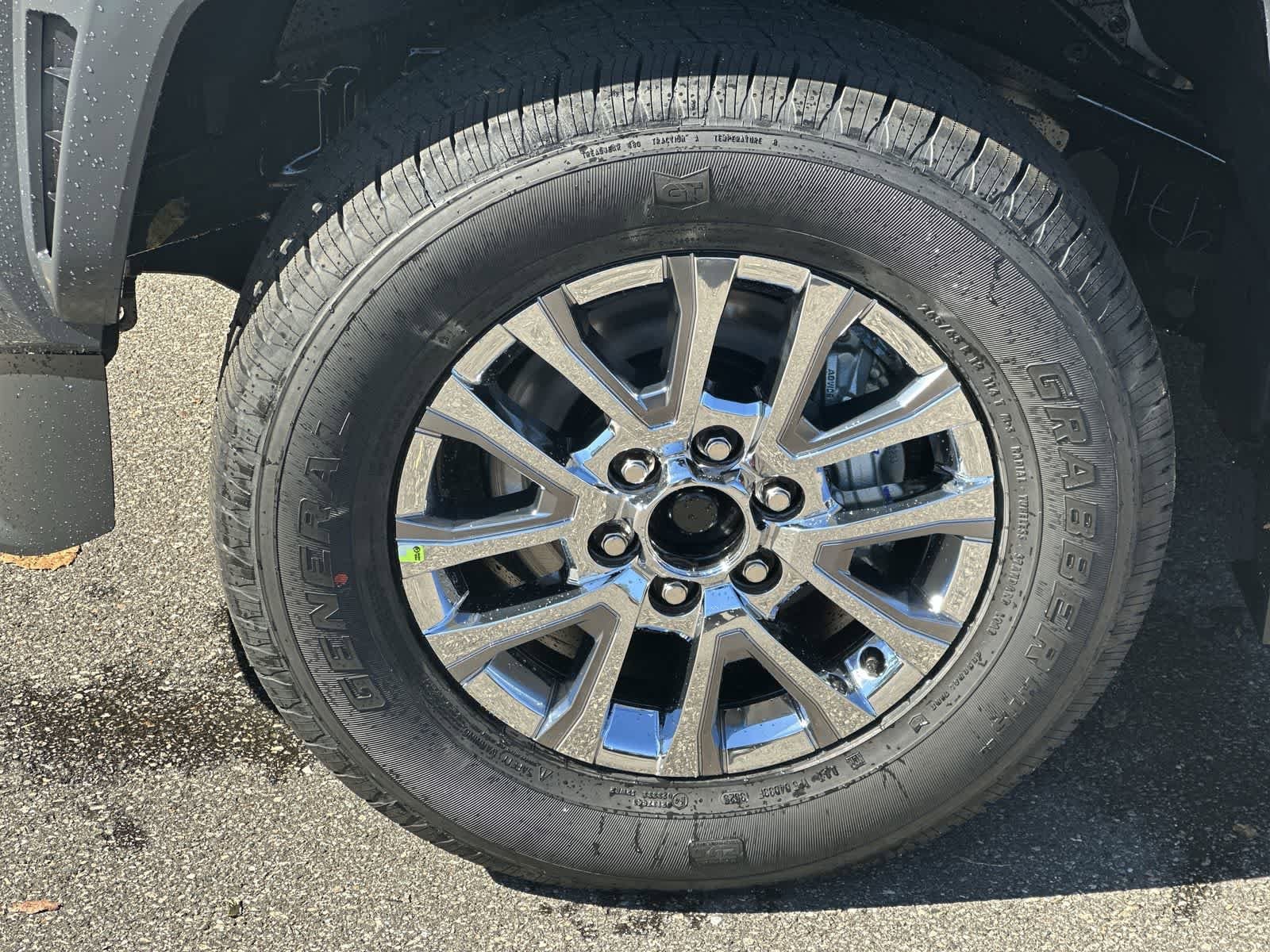 Thumbnail: 2025 Toyota Tacoma - 10