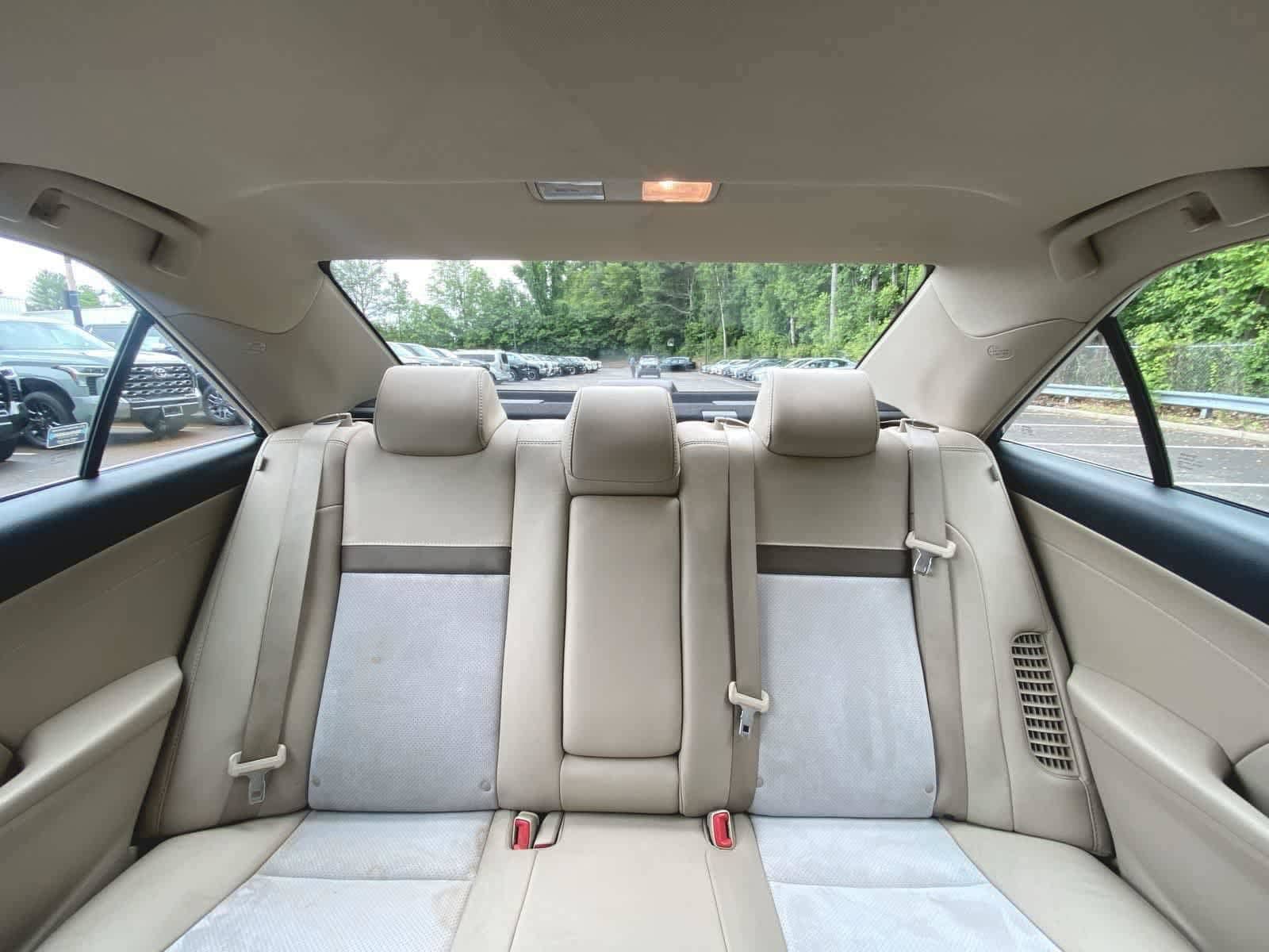 Thumbnail: 2014 Toyota Camry - 25