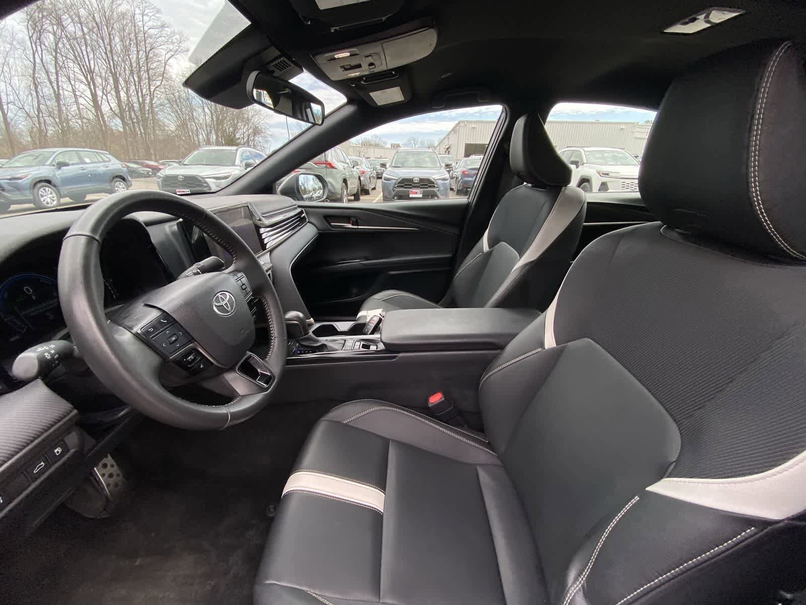 Thumbnail: 2025 Toyota Camry - 16