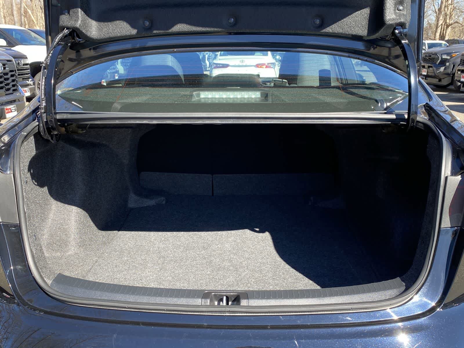 Thumbnail: 2025 Toyota Corolla - 18