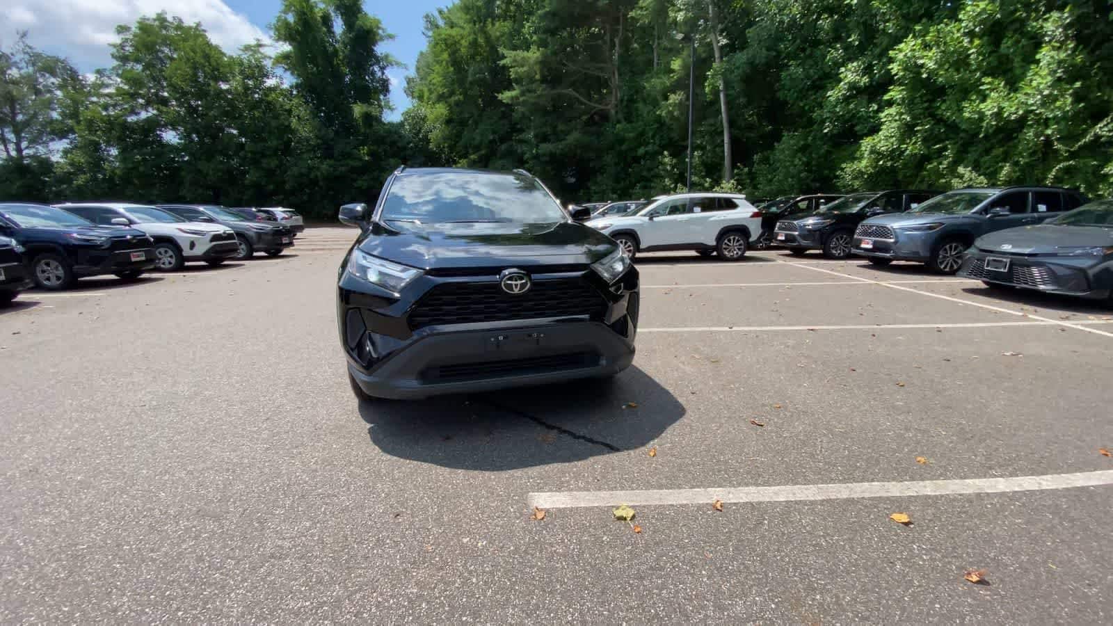 Thumbnail: 2022 Toyota RAV4 - 3