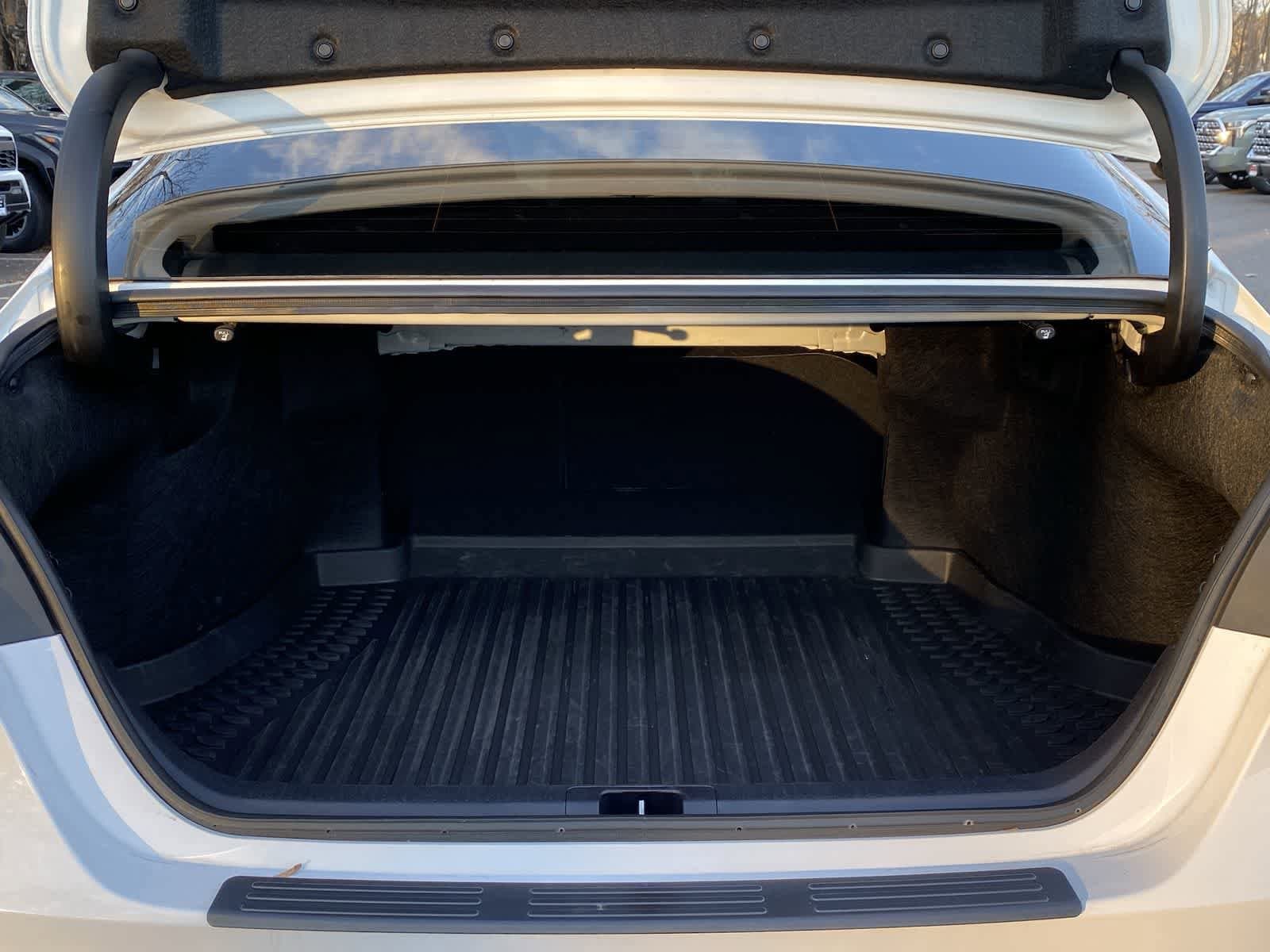 Thumbnail: 2024 Toyota Camry - 10