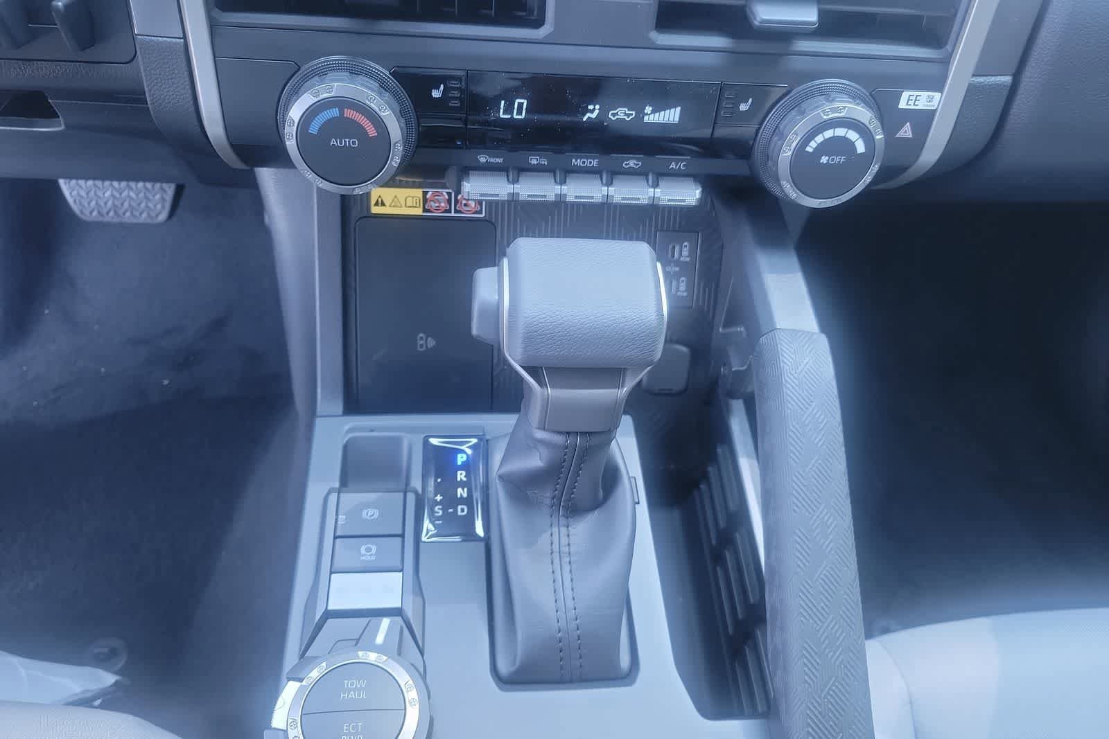 2025 Toyota Tacoma SR5 24