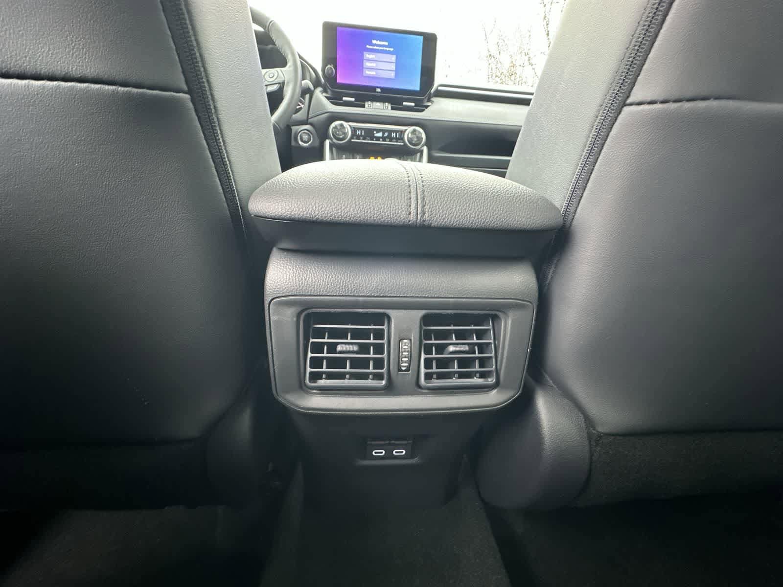 Thumbnail: 2025 Toyota RAV4 - 33