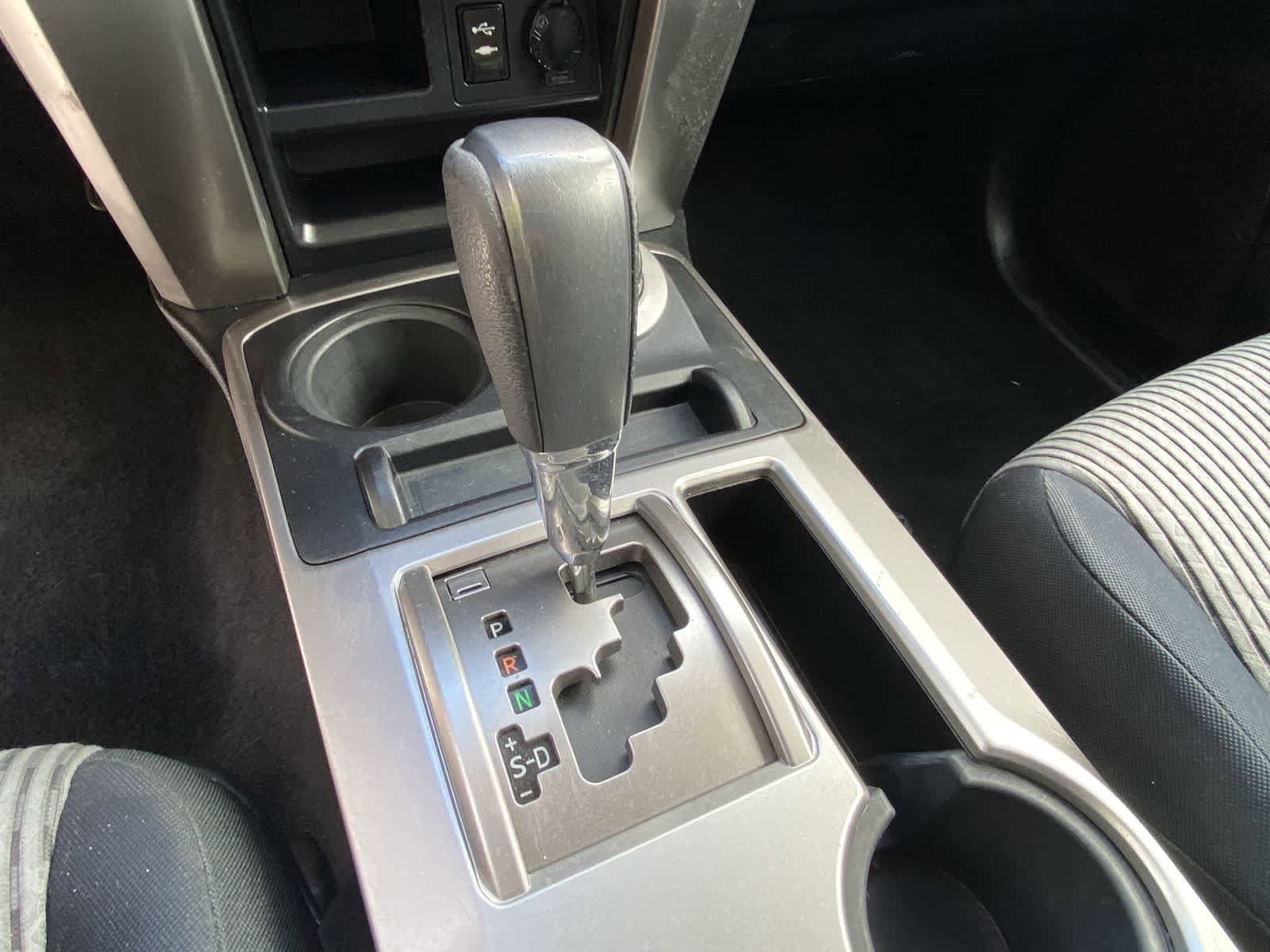 Thumbnail: 2014 Toyota 4Runner - 29